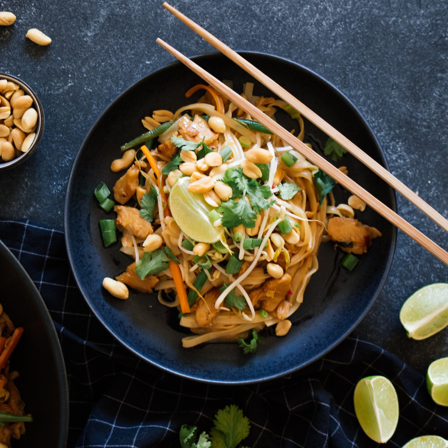 Vegan Pad Thai with “chicken“