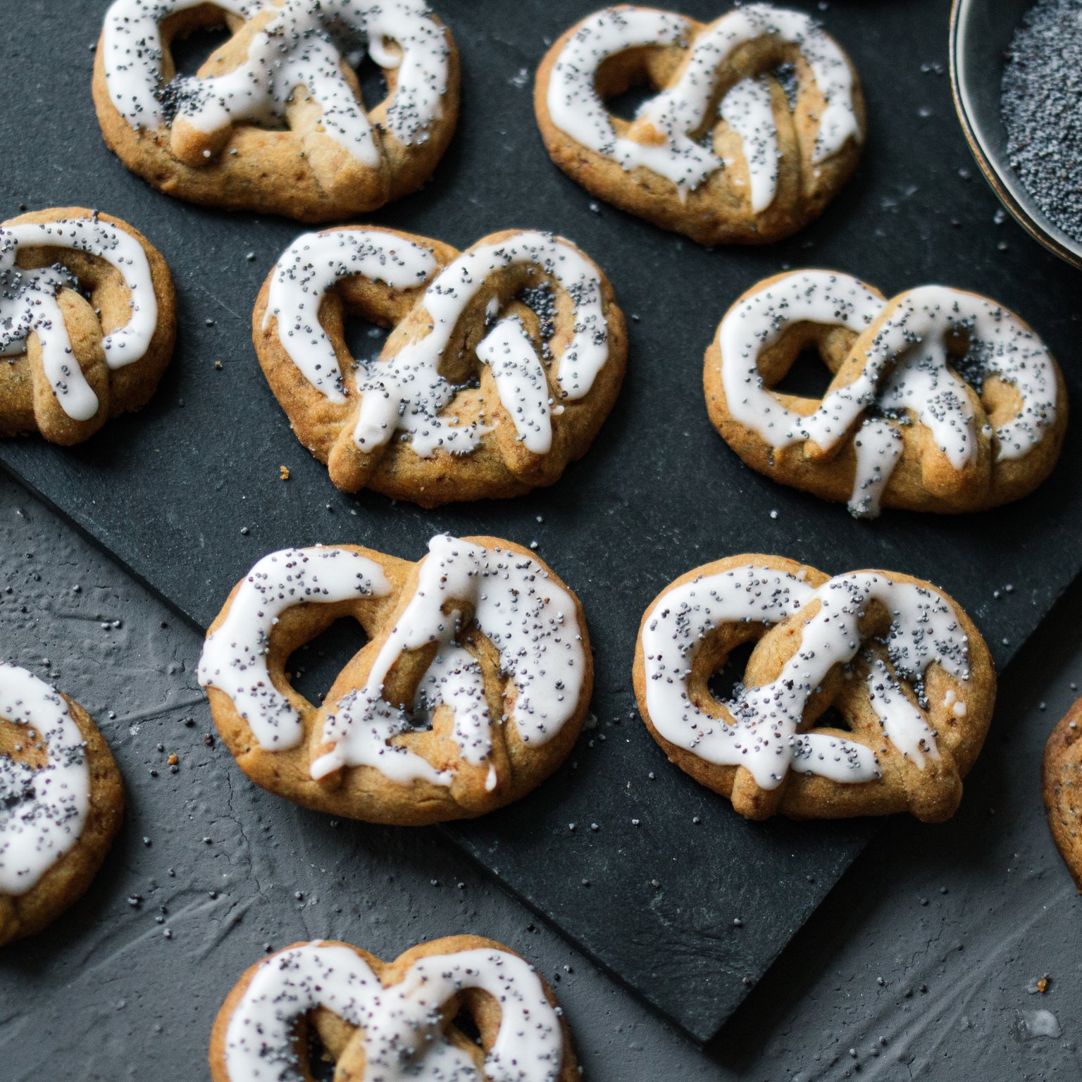 Vegan Lemon and Poppy Seed Cookies