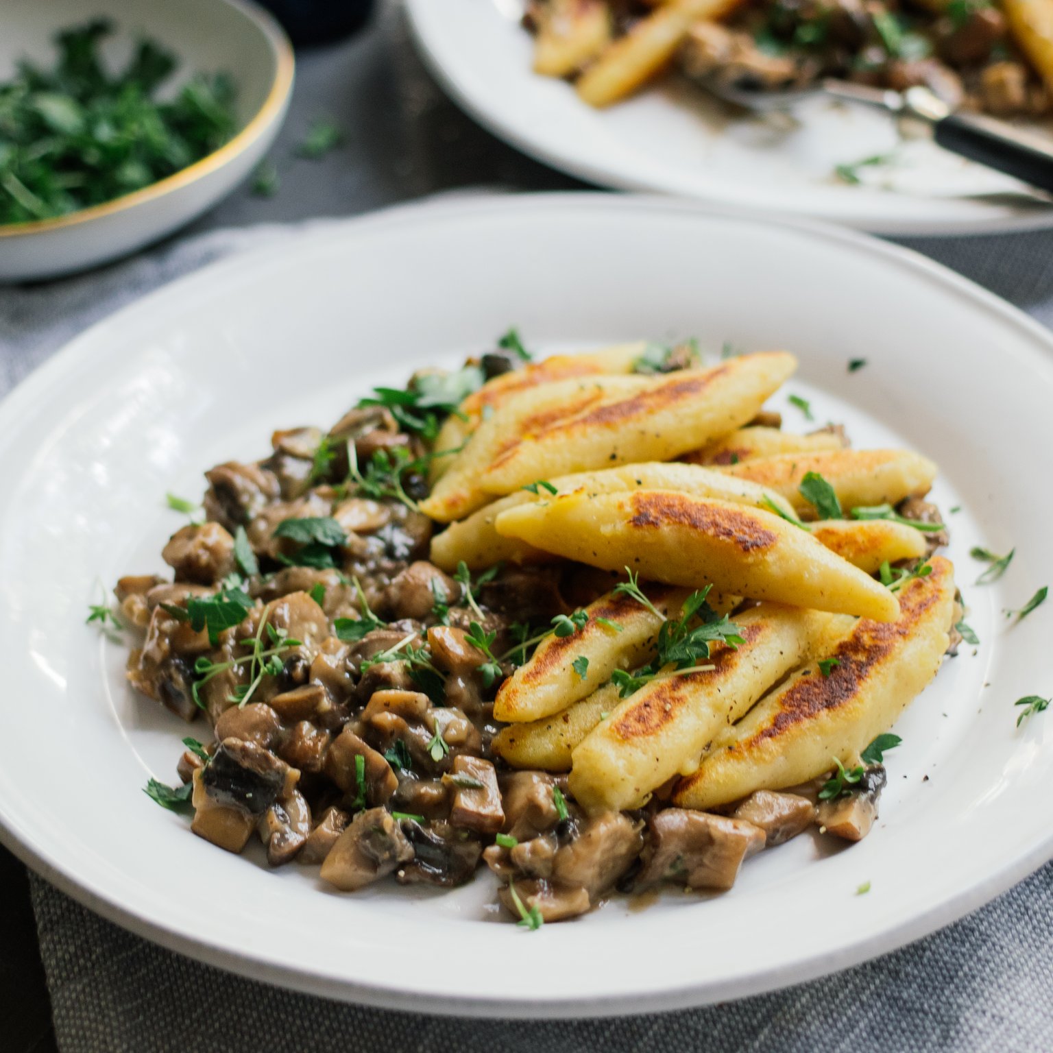 Vegane Schupfnudel-Pilz-Pfanne
