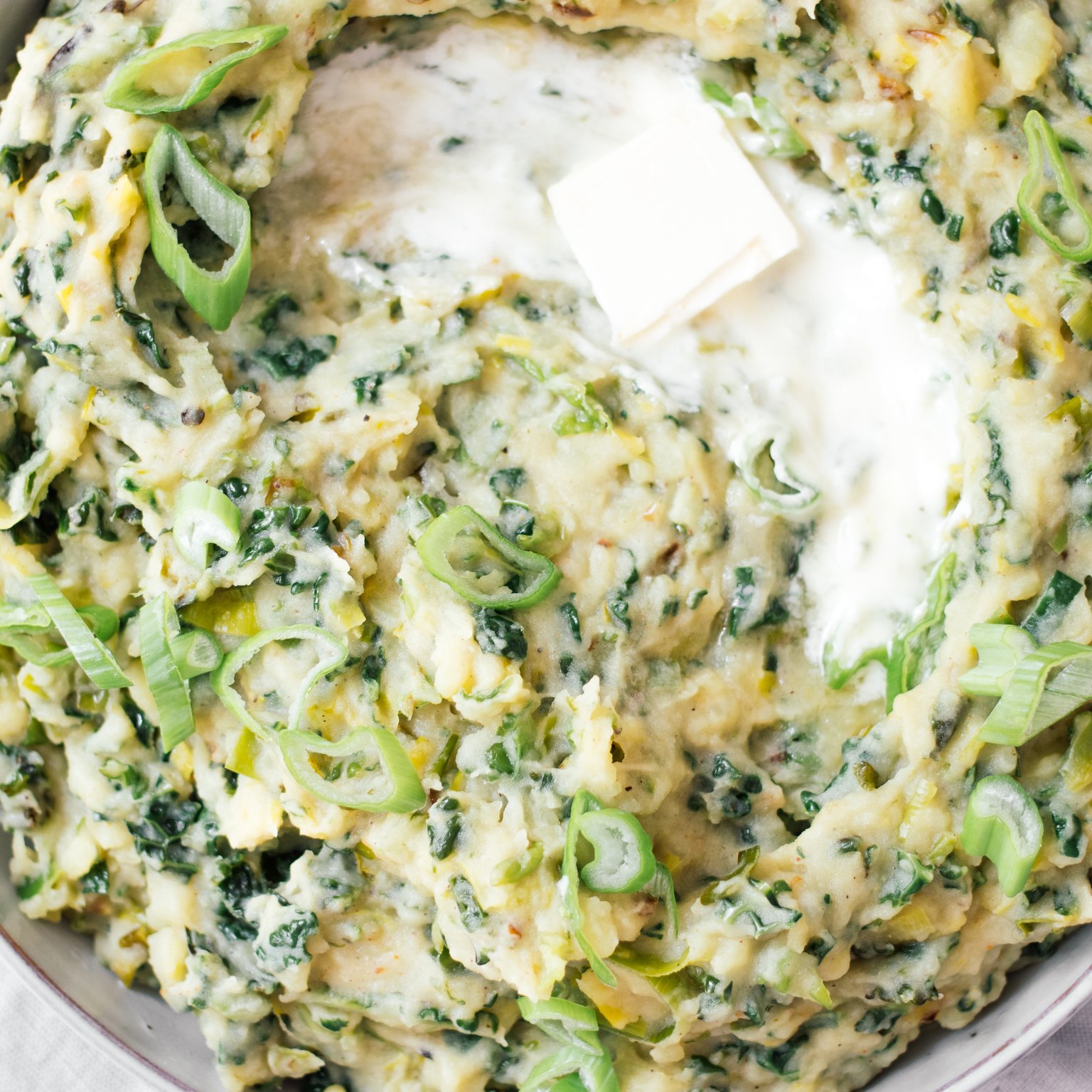 Veganer Colcannon mit gerösteten Möhren
