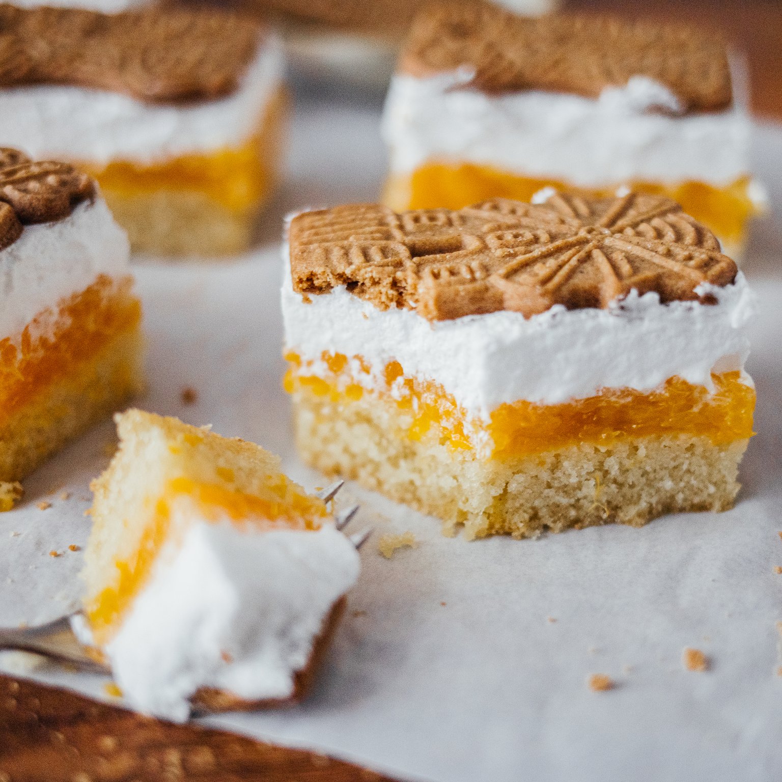 Vegan Speculoos Tangerine Cake