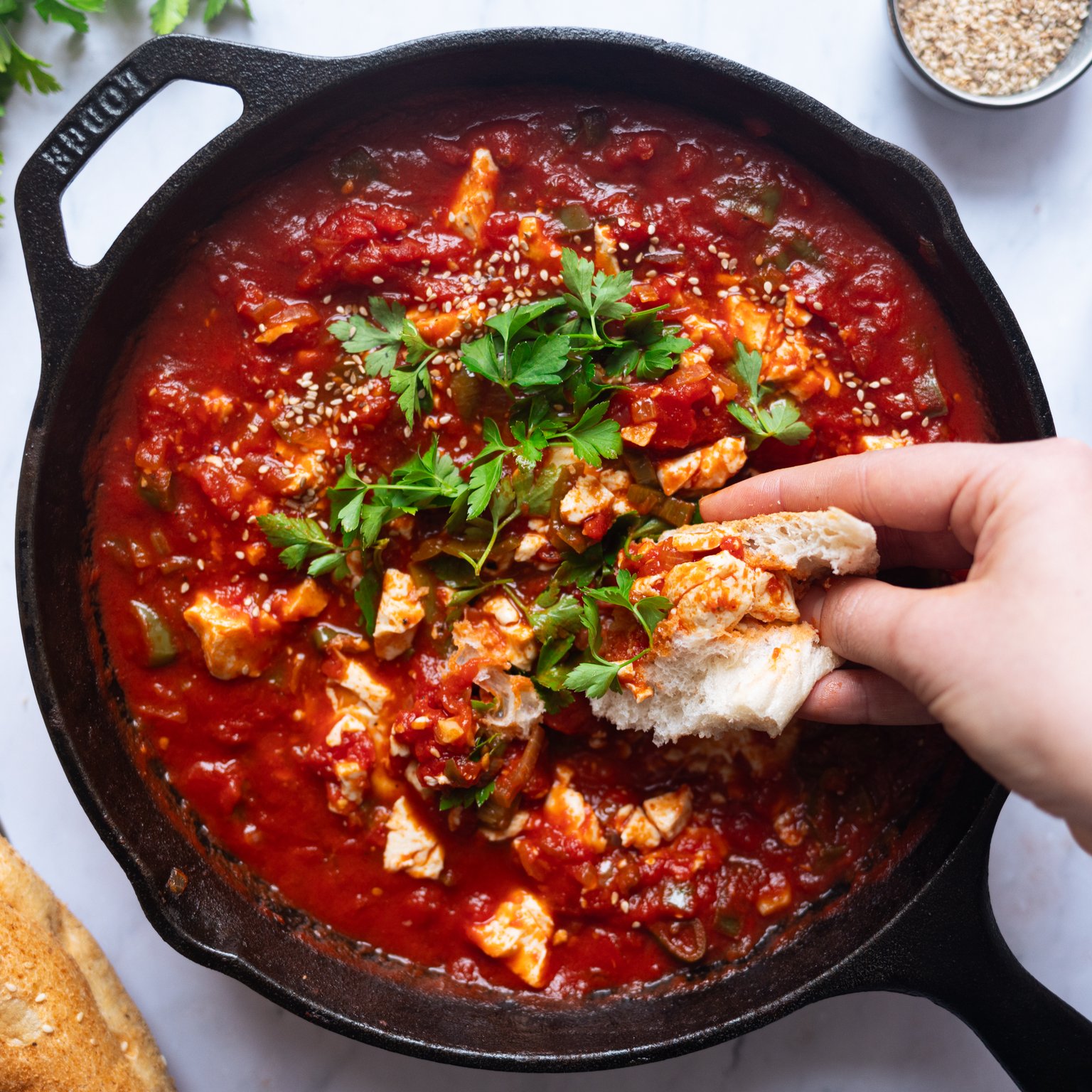 Veganes Menemen (Türkisches Rührei mit Tomaten)