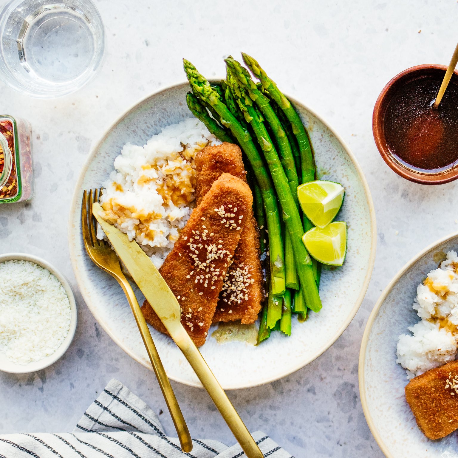 Kokosreis mit Spargel und veganen Filees