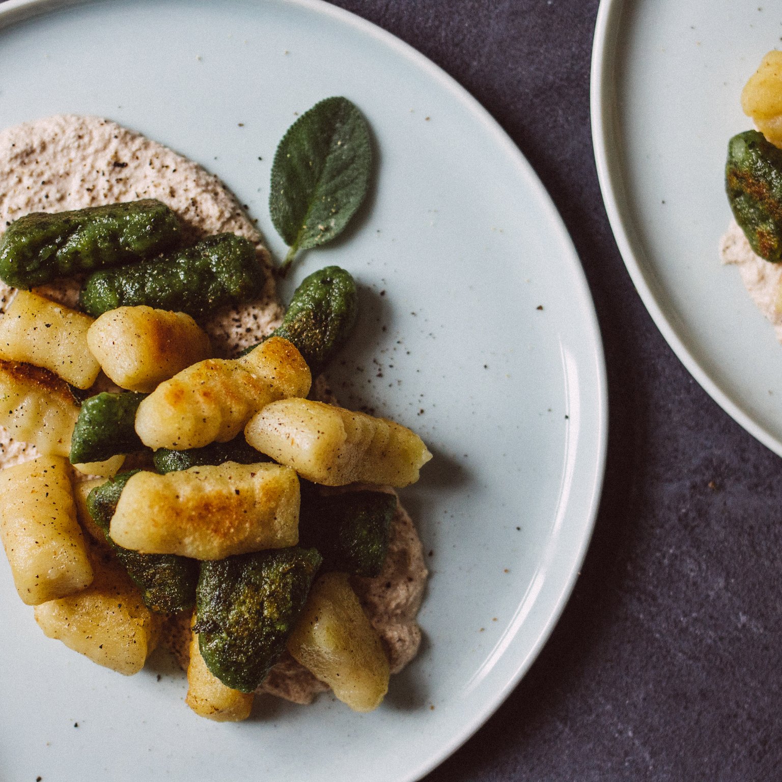 Gnocchi in Walnusssoße und Salbei-Butter