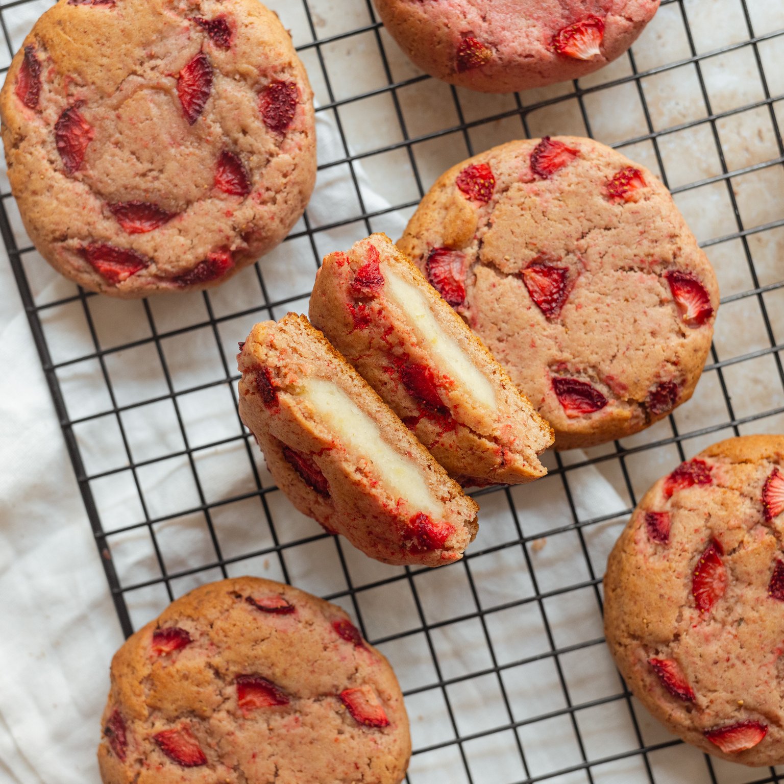 Vegane Strawberry Cheesecake Cookies