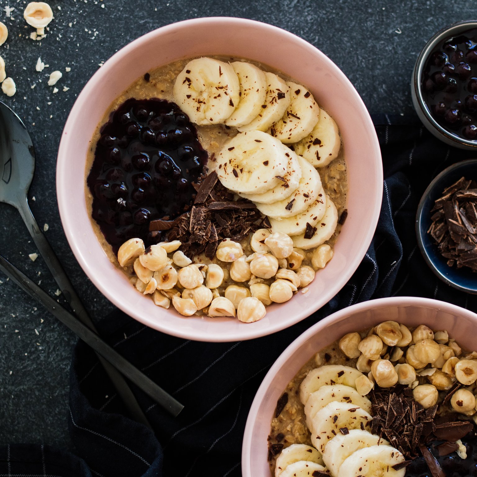 Veganes Chai-Porridge mit Waldheidelbeeren
