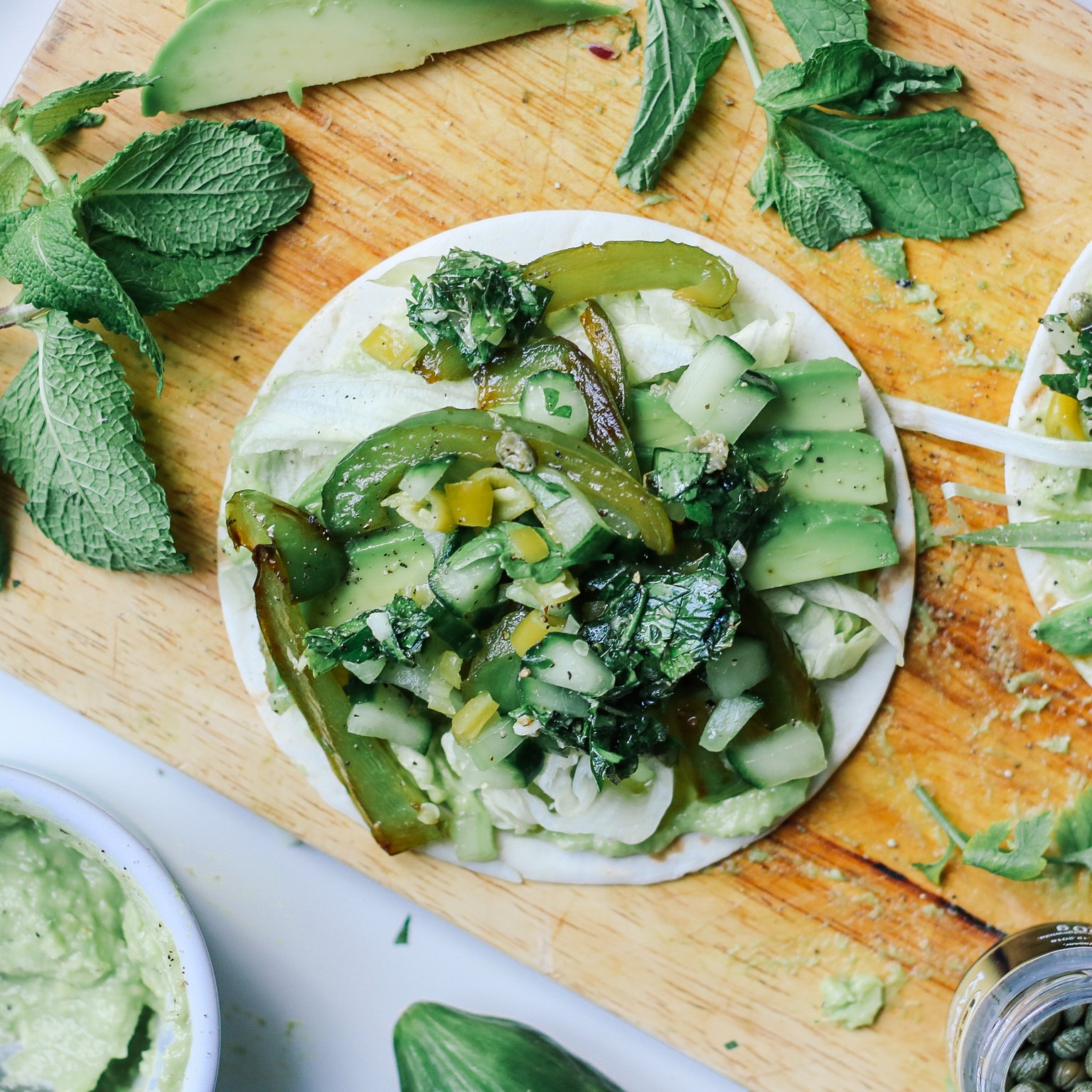 Veganer All Green Taco mit Salsa Verde
