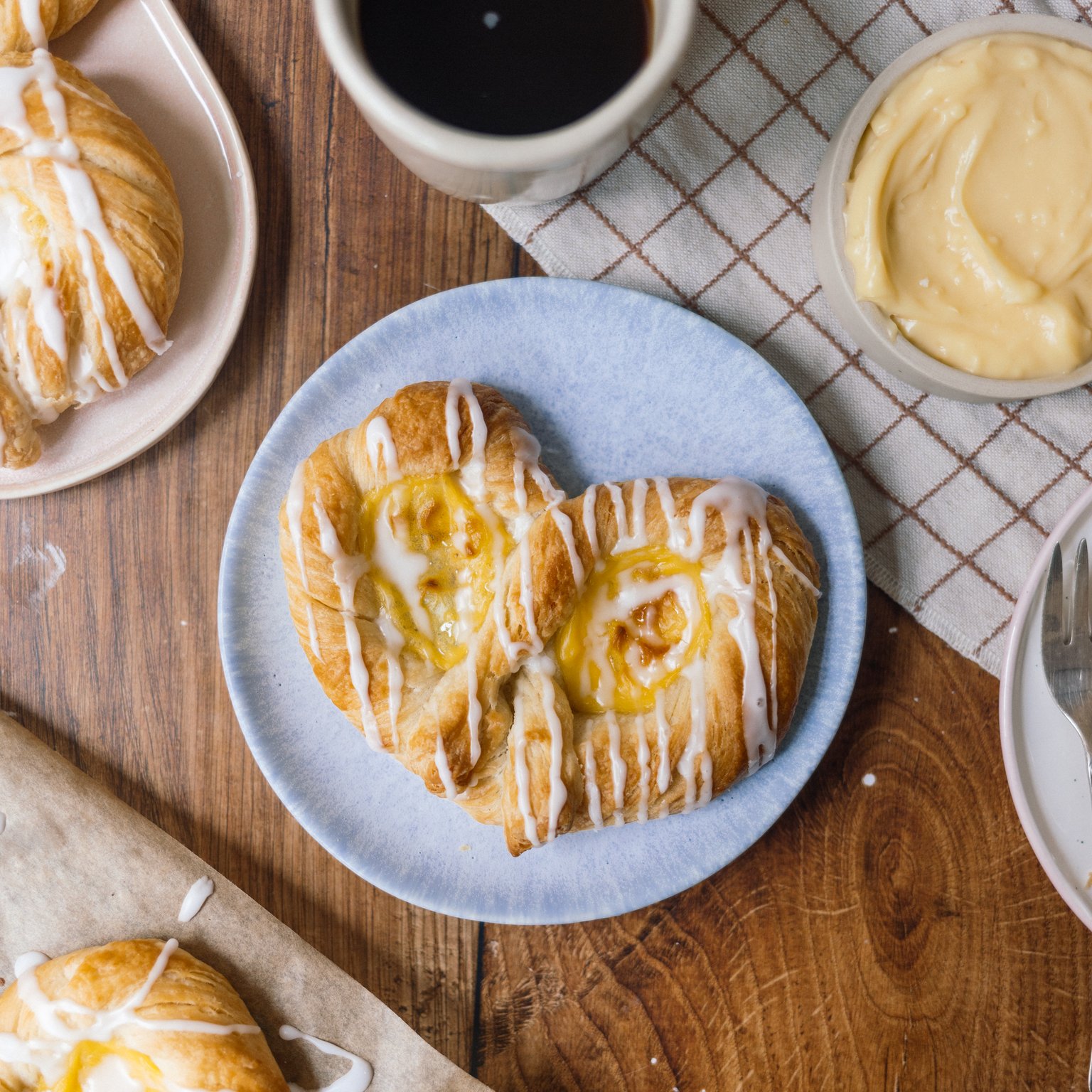 Vegan Pudding Pretzels (Custard-Filled Pastry)