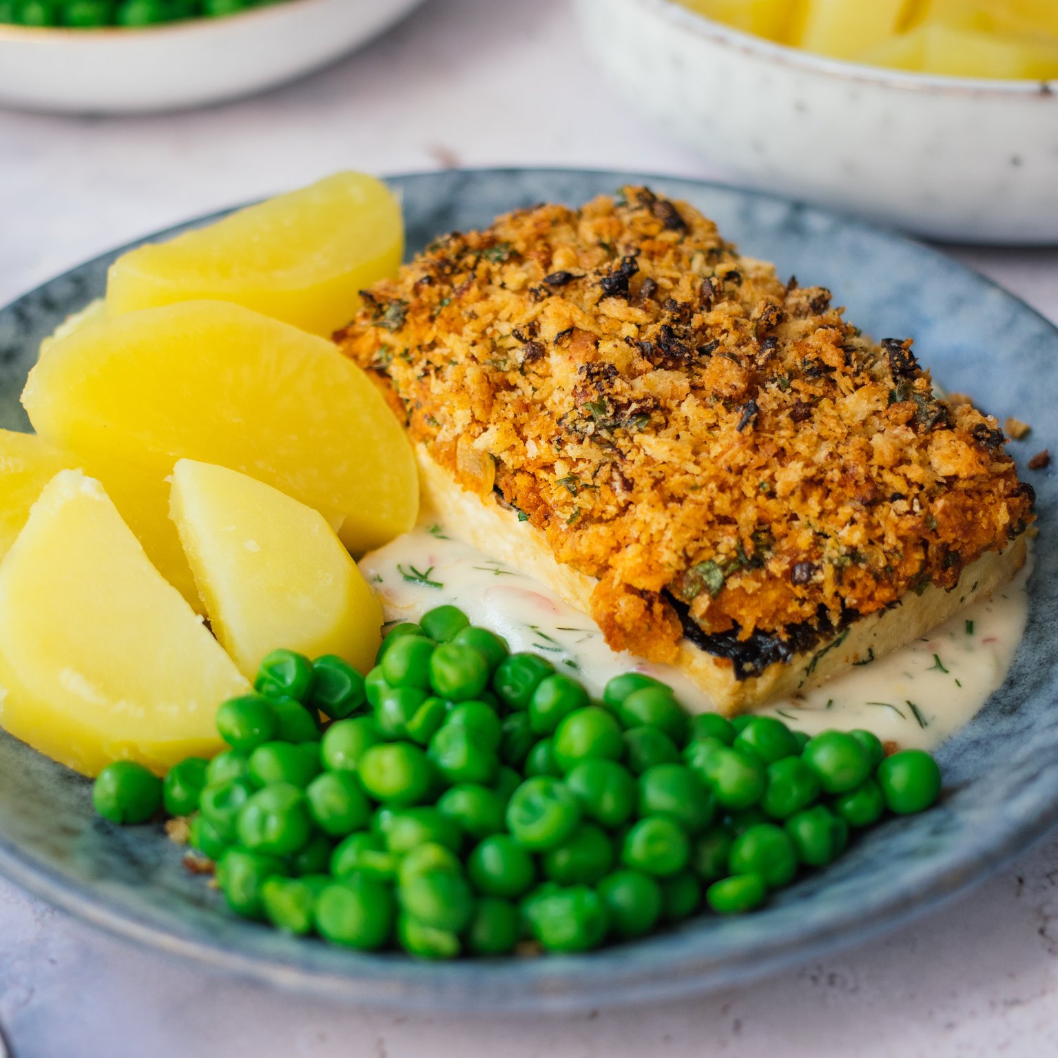 Tofu à la Bordelaise mit Zitronen-Senf-Soße, Kartoffeln und Erbsen