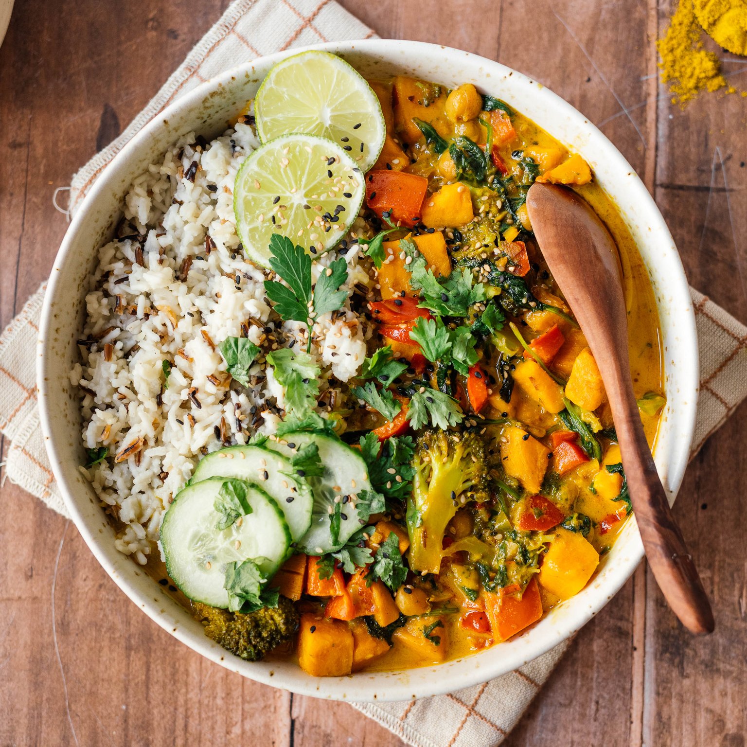 Easy Vegan Curry with Vegetables and Rice