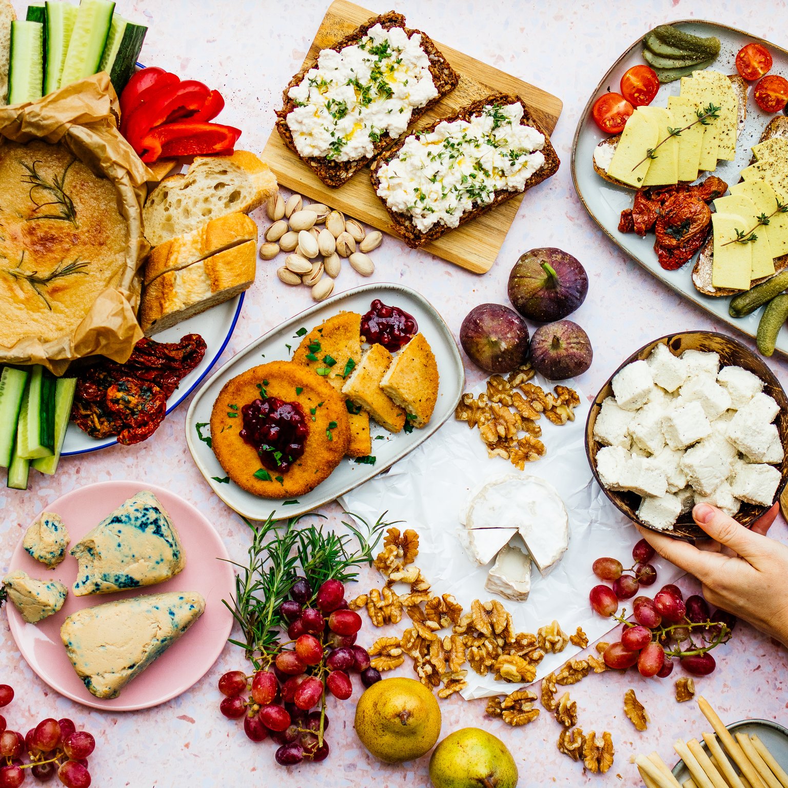 7 Rezepte für selbstgemachten veganen Käse