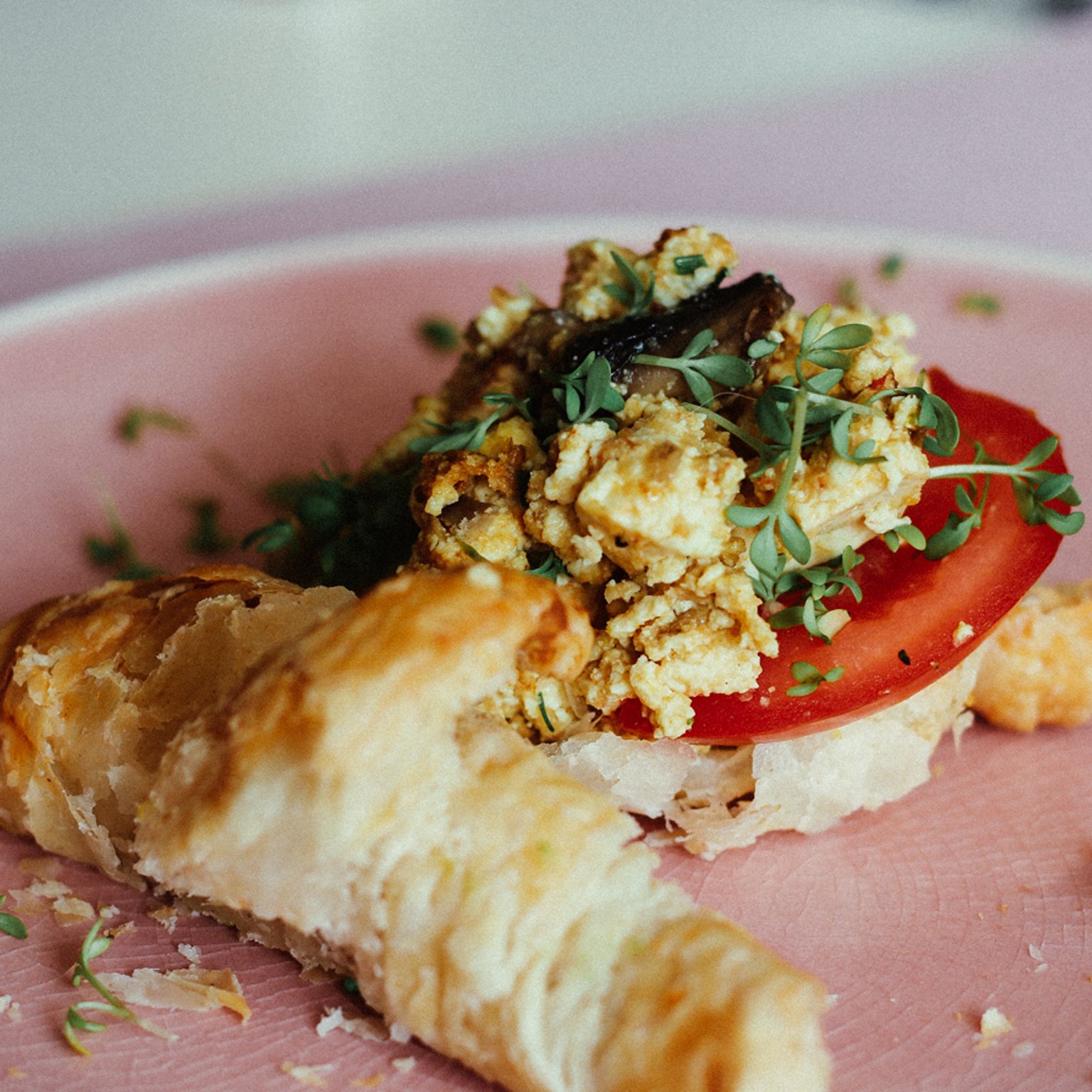 Sweet & Hearty Stuffed vegan Croissants