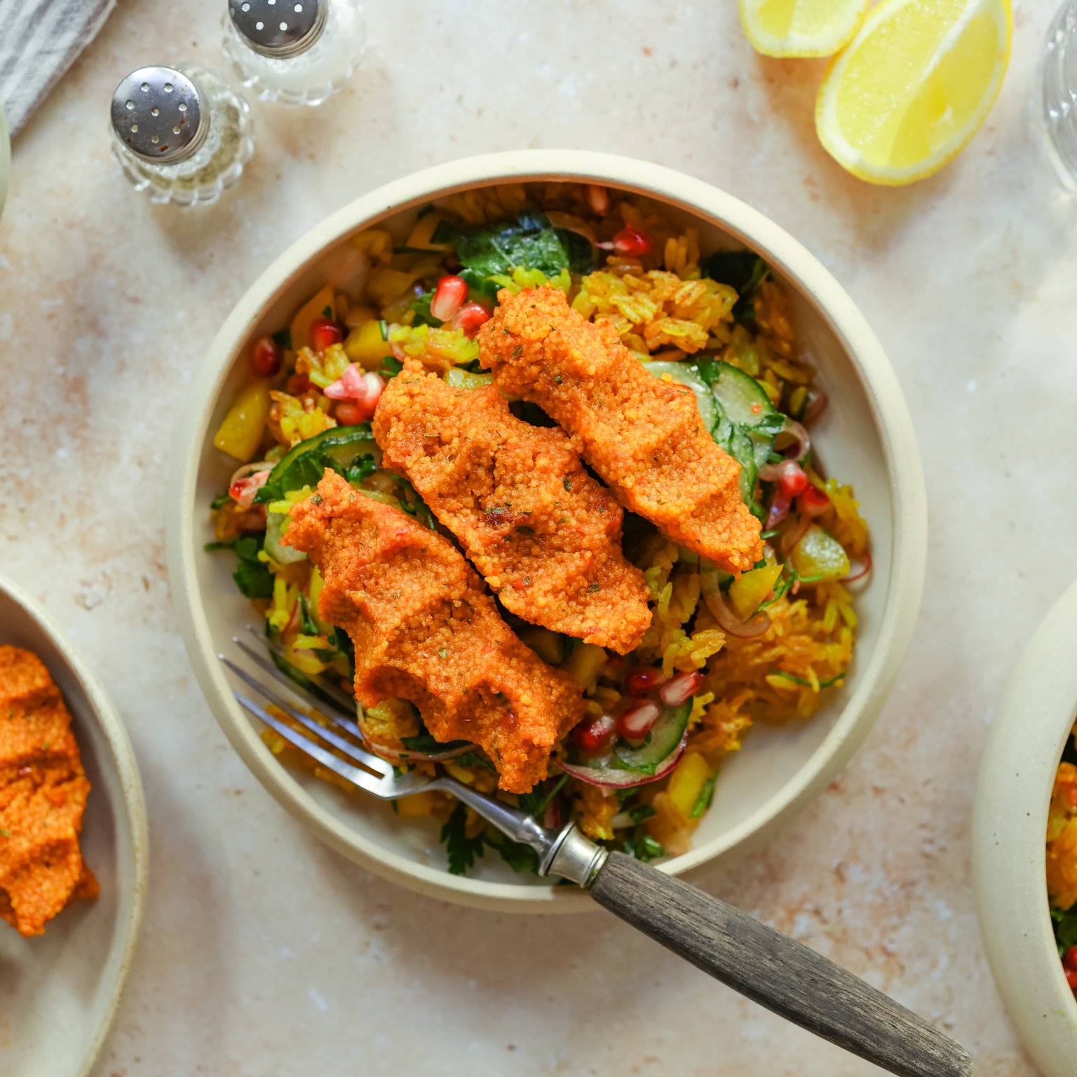 Crispy Reissalat mit Çiğ Köfte