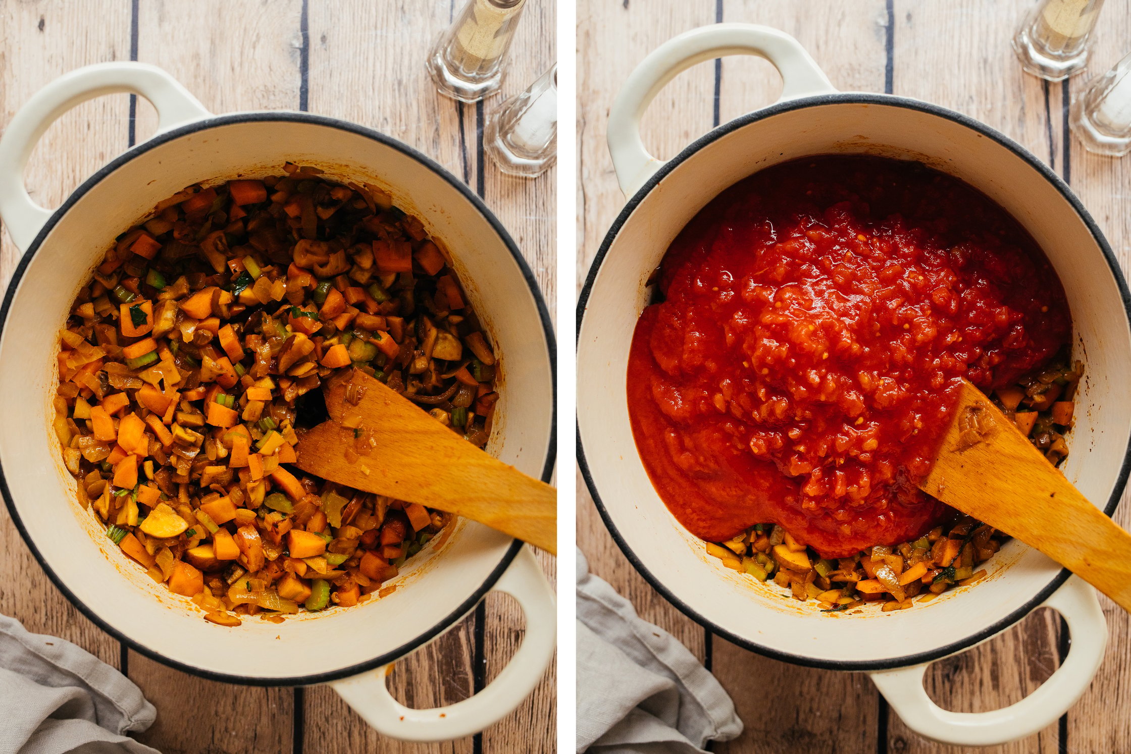 Passierte Tomaten werden zur Bolognese gegeben