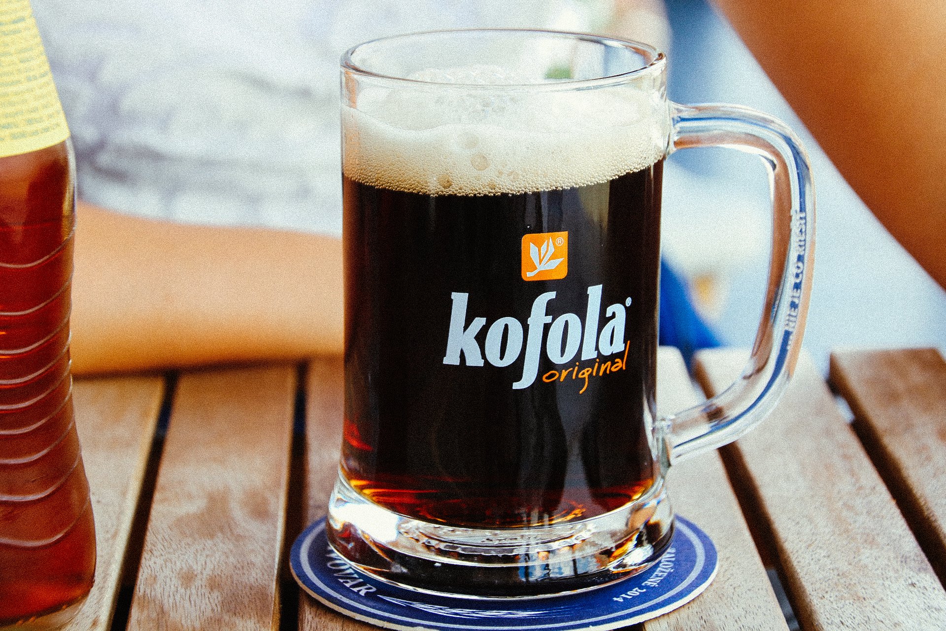a kokola looks like dark beer