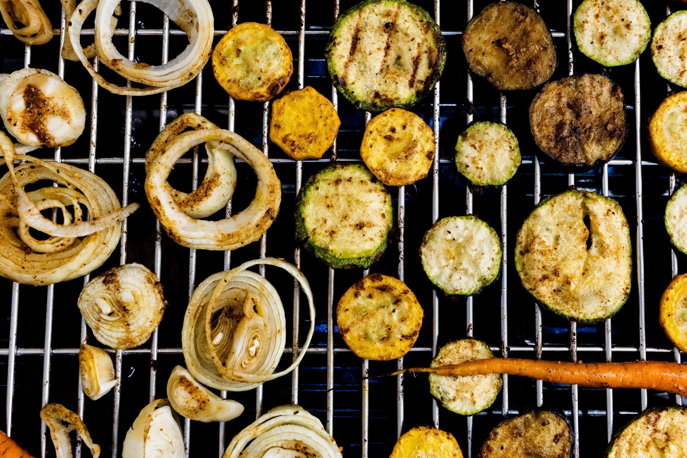 Gemüse auf einem Grill