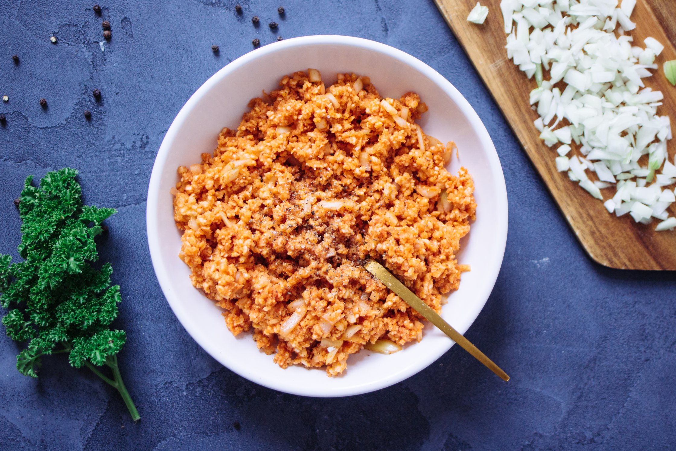 Schüssel mit veganem Mett