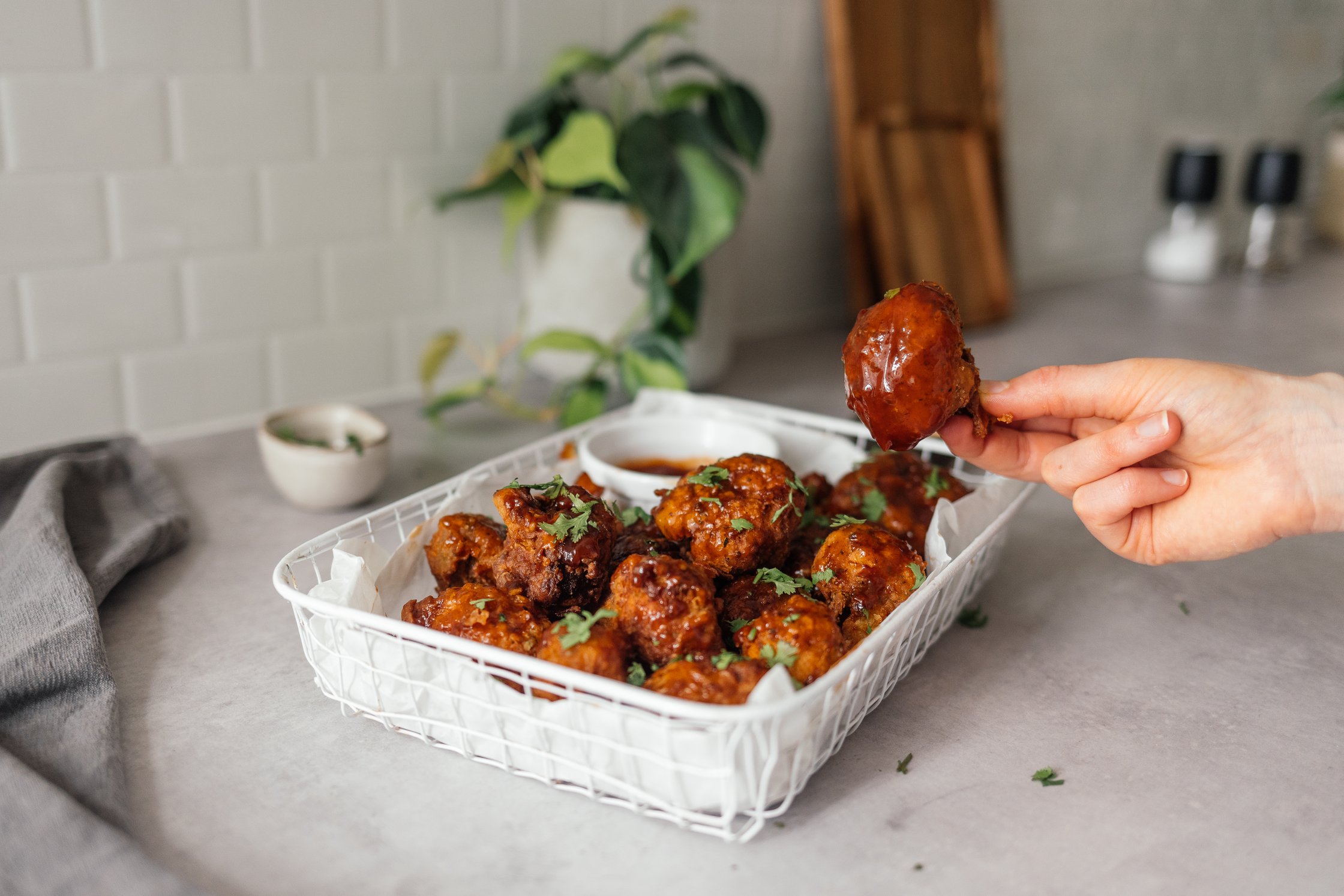vegan cauliflower wings with bbq sauce