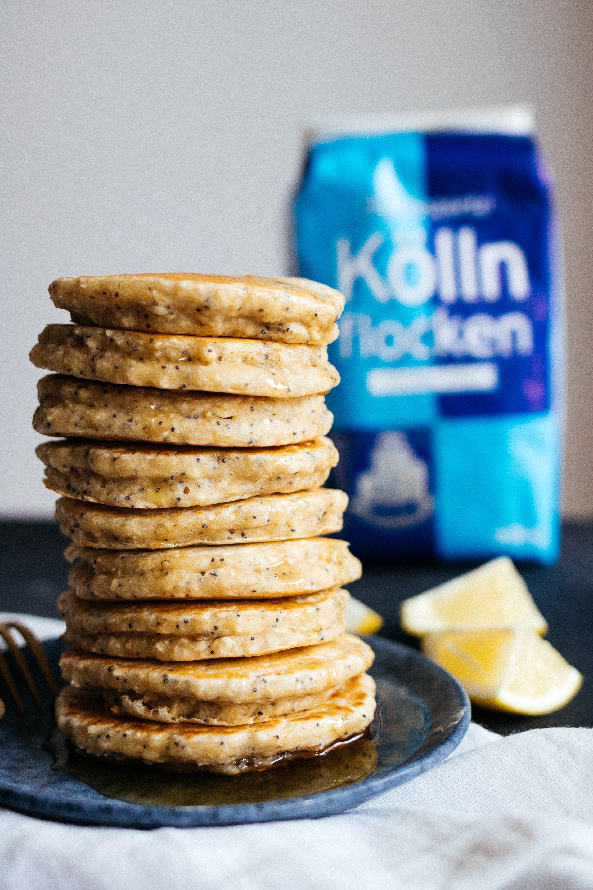 vegan oat pancakes with lemon