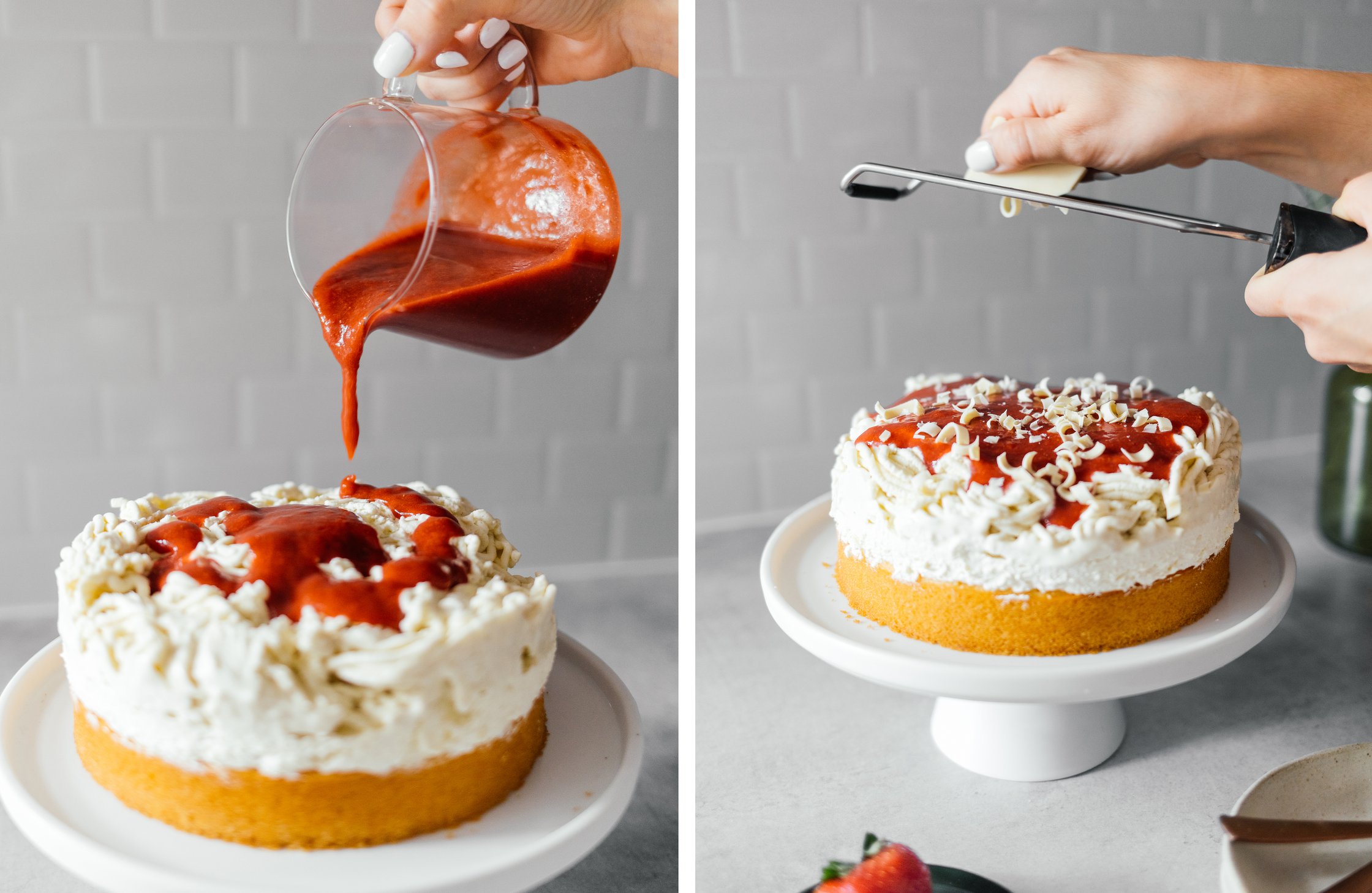 vegane Spaghettieis-Torte mit Erdbeersoße und weißen Schokoraspeln dekorieren