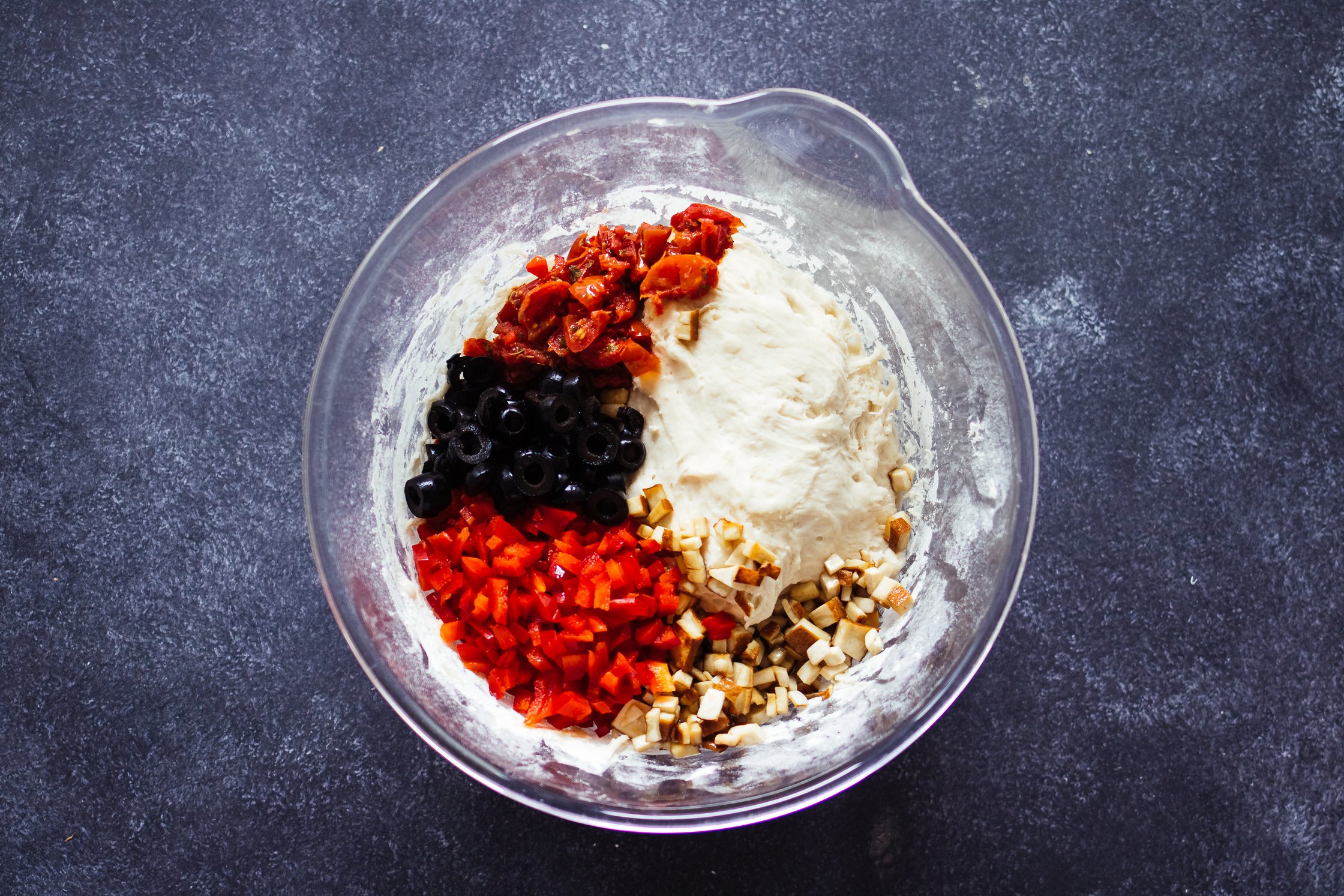 vegan yeast dough with bell pepper, tofu and olives