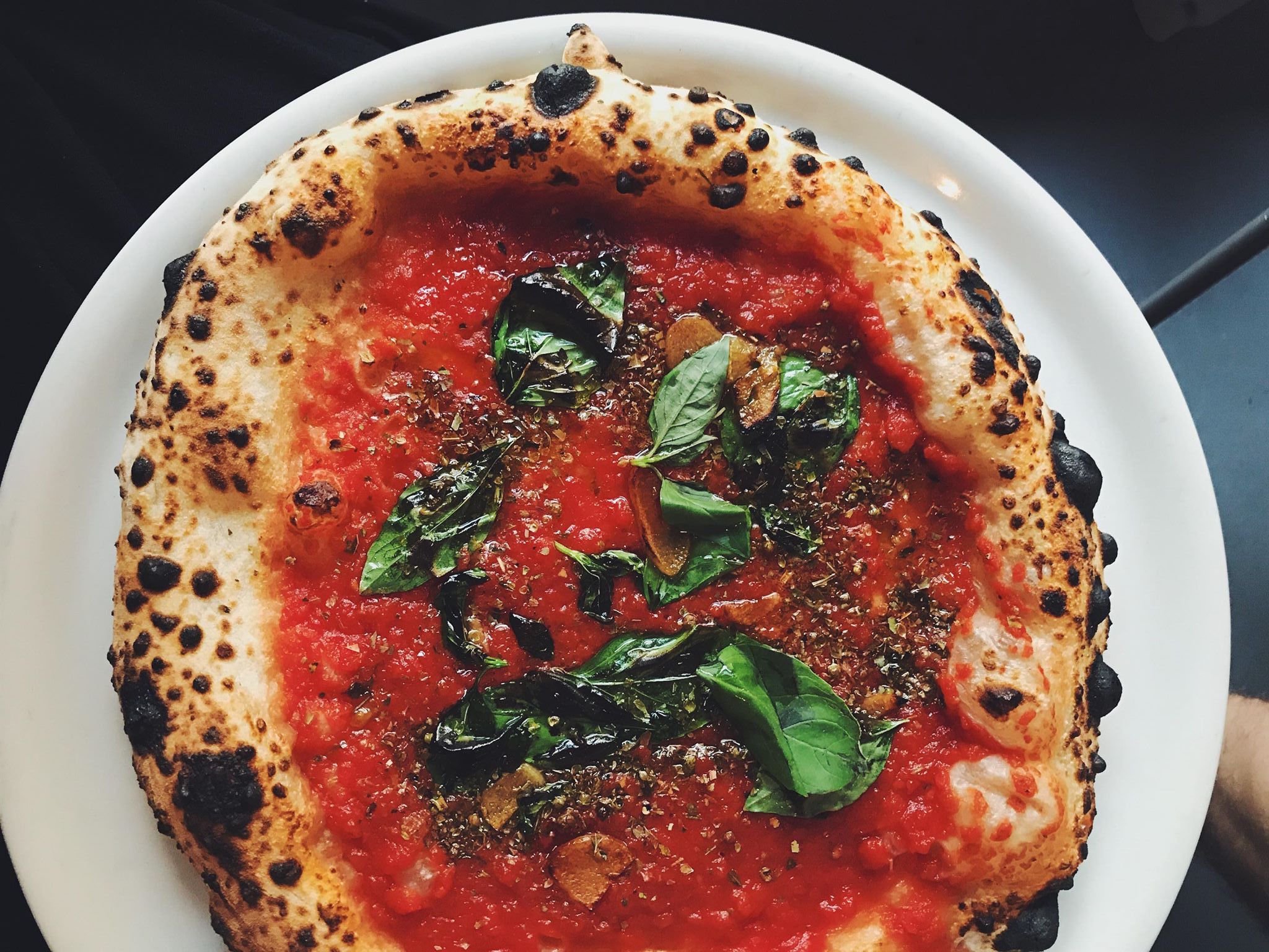 vegan marinara pizza at w pizza in berlin