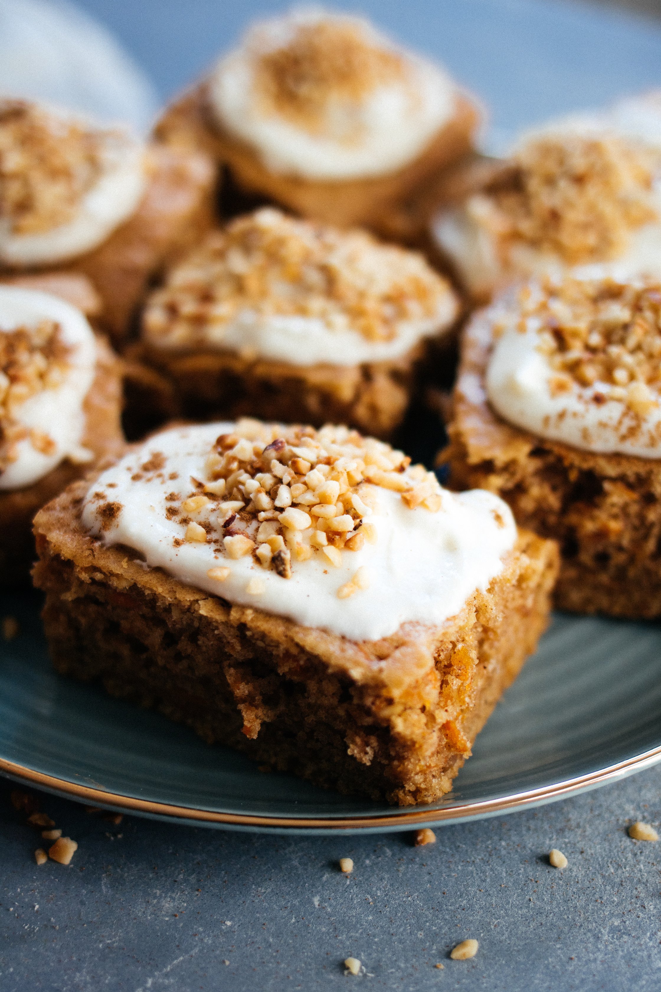Veganer Karottenkuchen in der Nahaufnahme