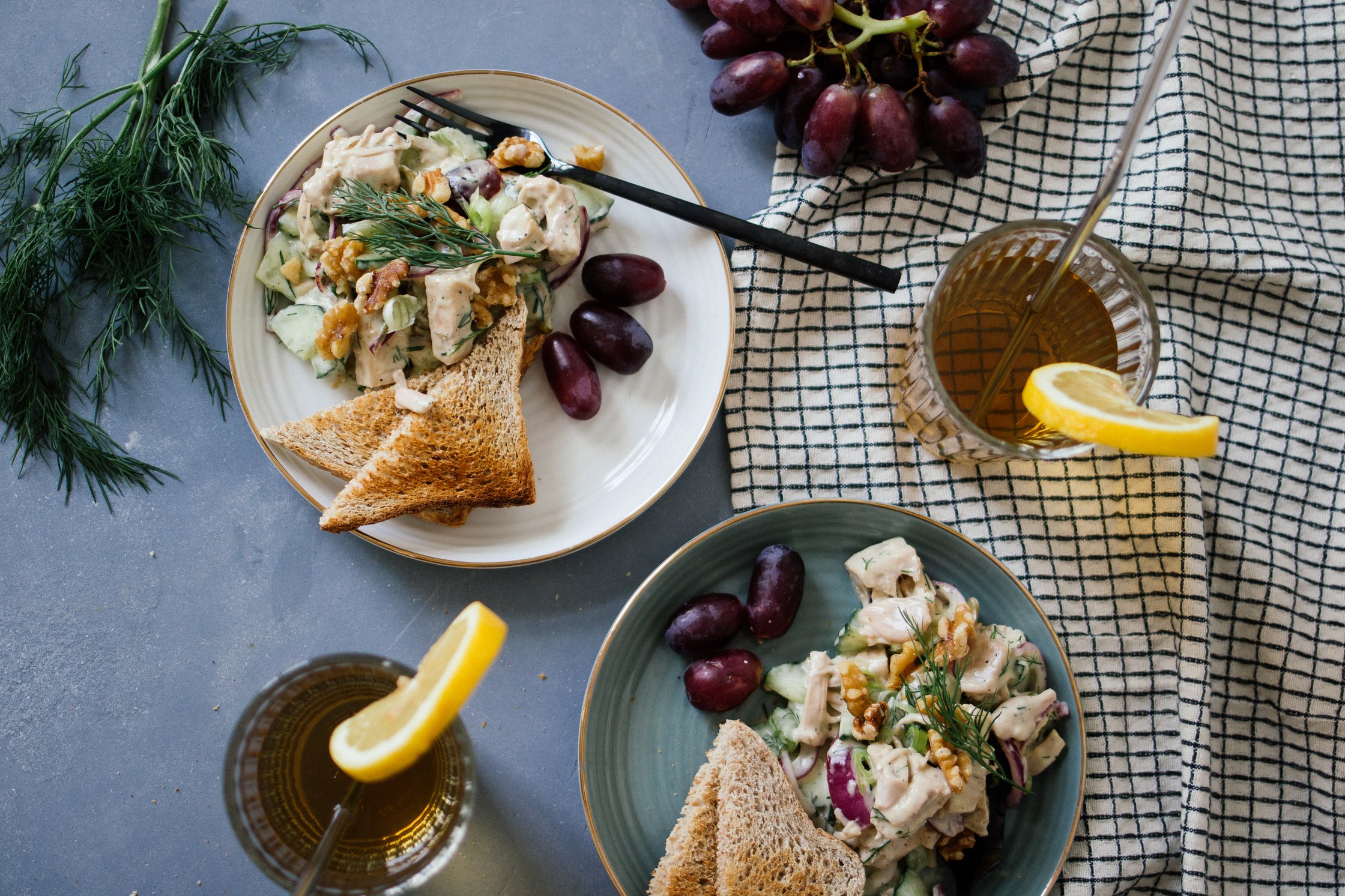 chicken  salad with toast and grapes
