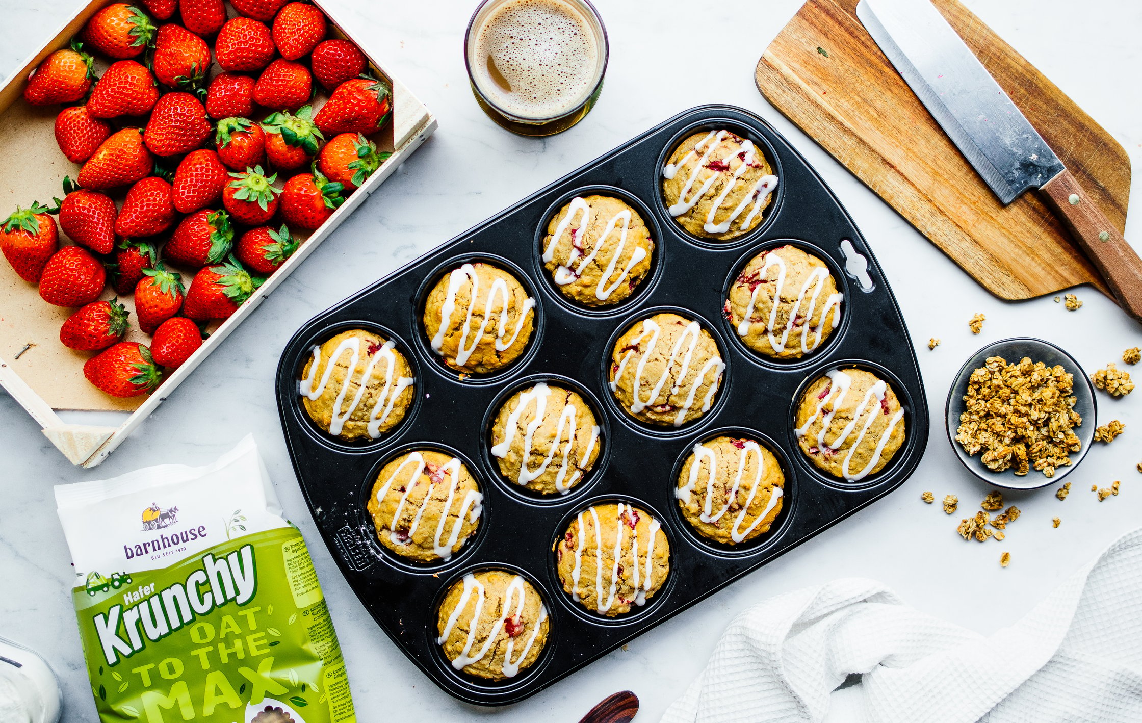 vegan muffins with cereals and strawberries