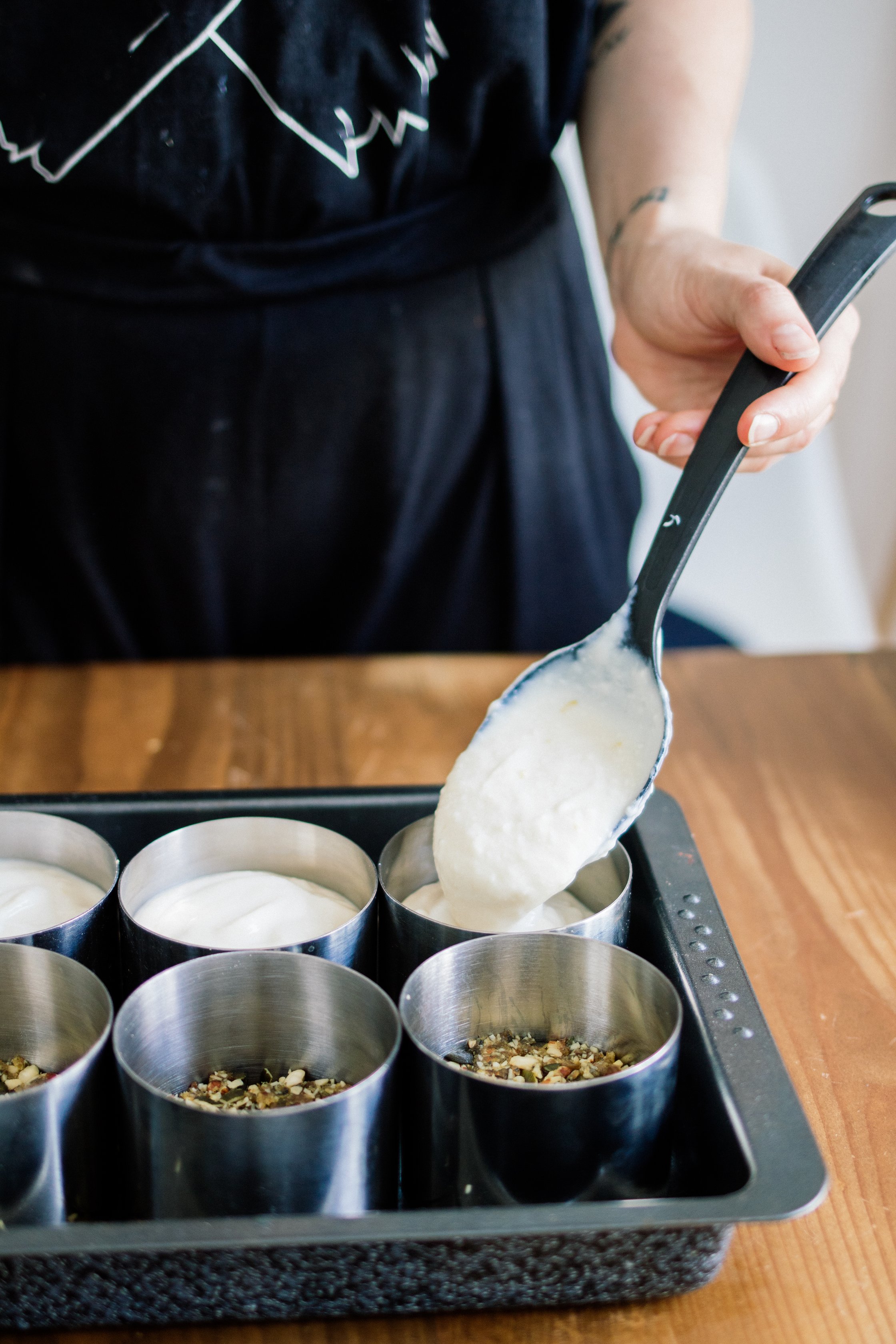 filling dessert rings with vegan yogurt filling