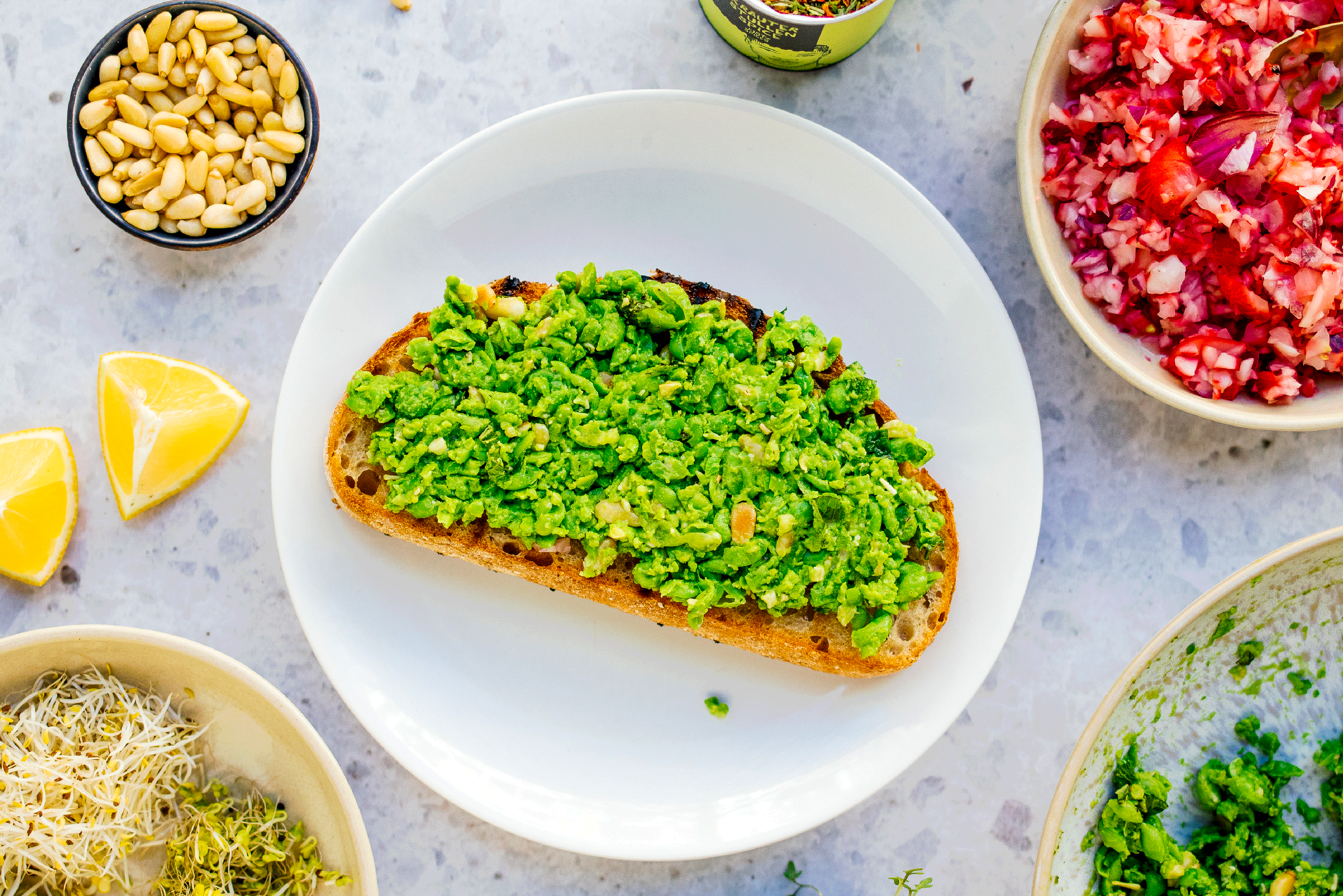 topping the vegan peacamole sancwich