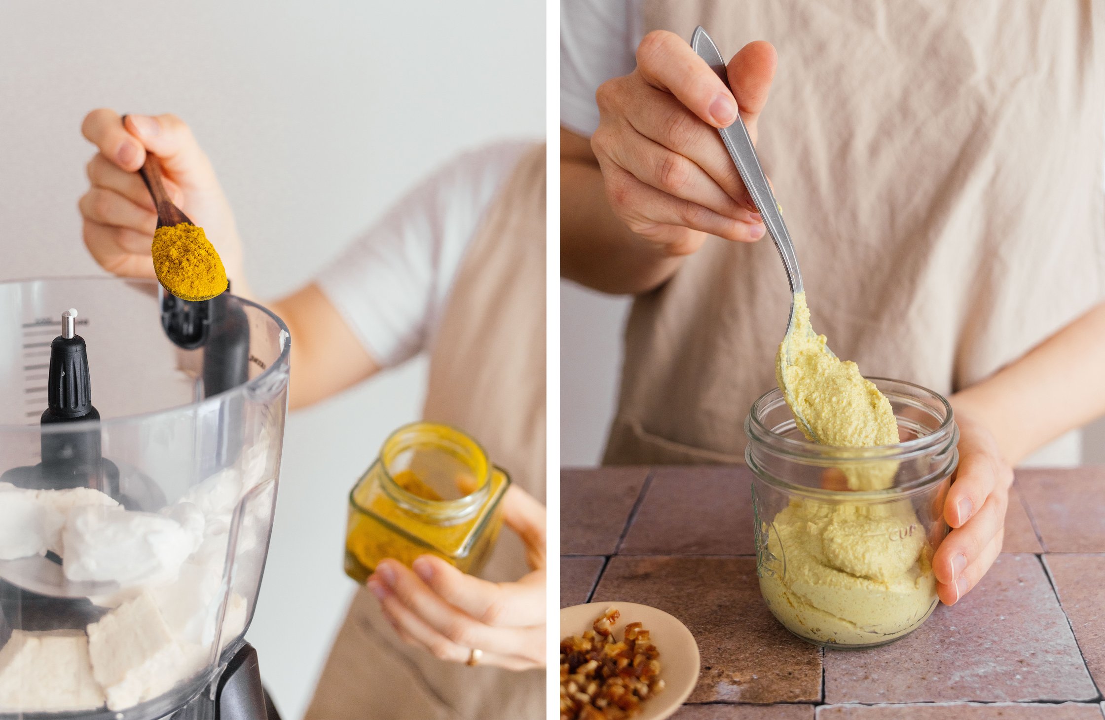 Currypulver in den Mixer geben; der fertige Aufstrich wird in ein Glas gefüllt