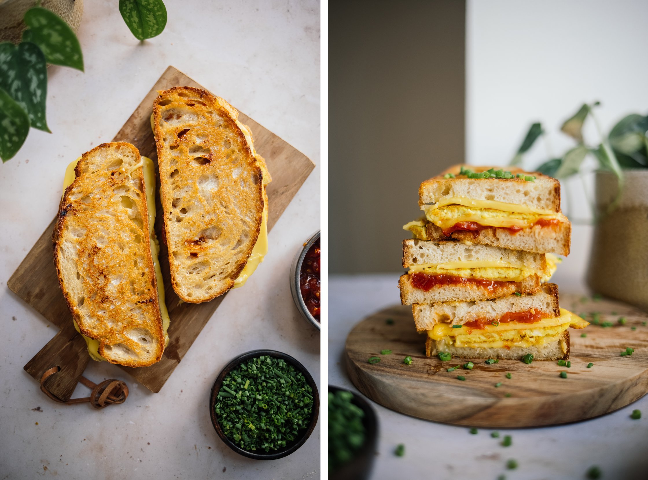 Veganes Frühstücks-Grilled-Cheese mit Tomatenmarmelade nach dem braten