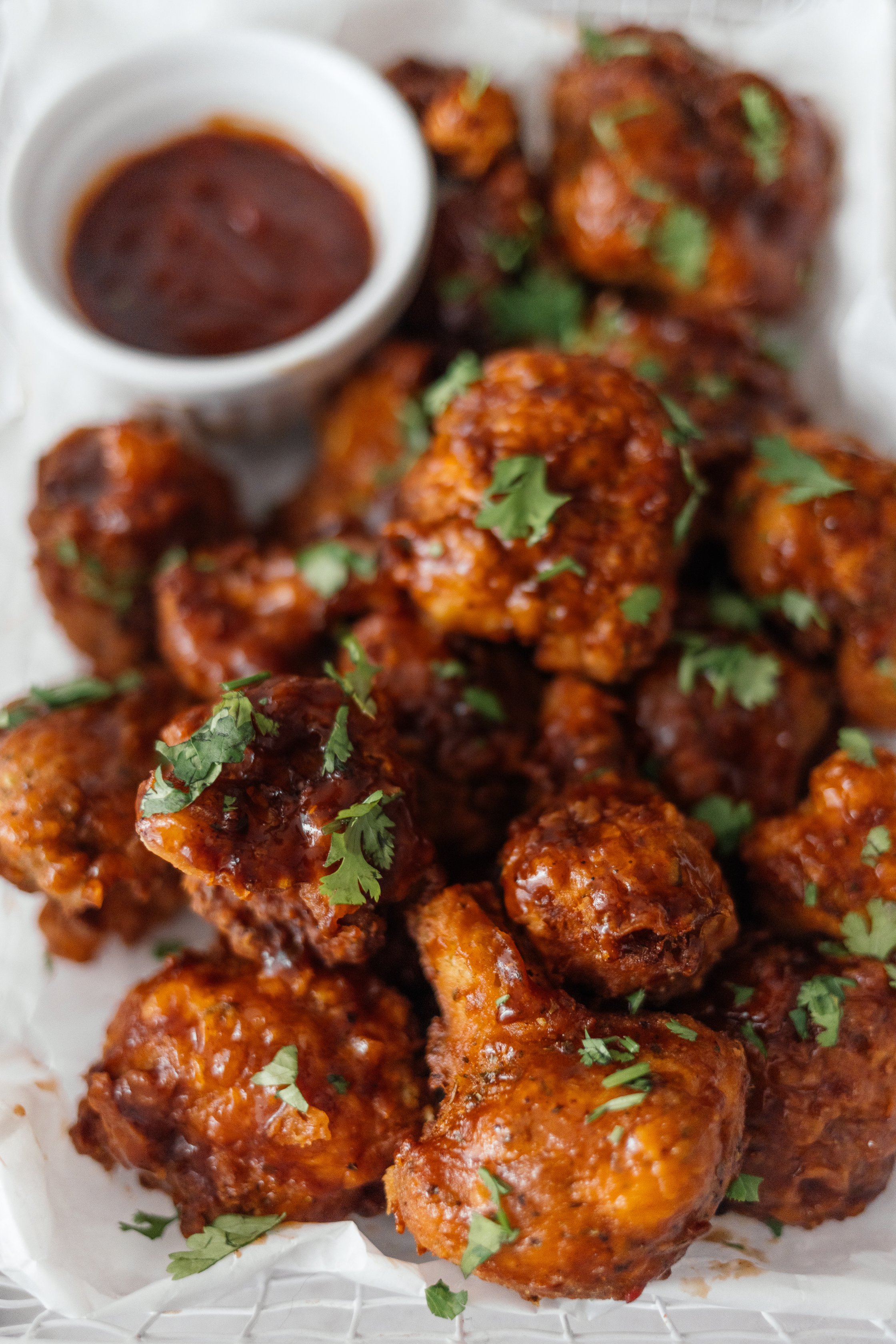 vegan Buffalo cauliflower wings with bbq sauce