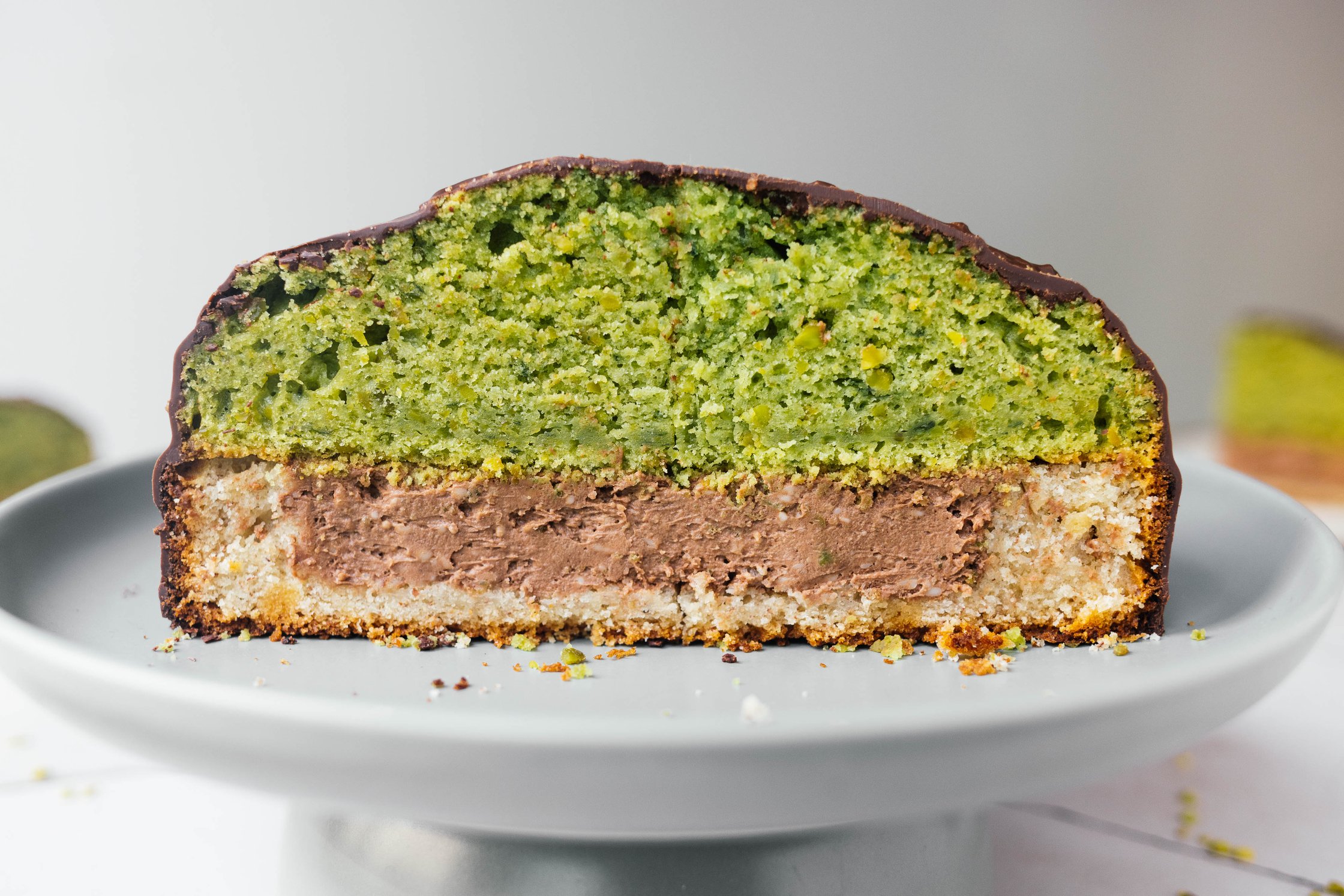 baked Mozart ball cake: marzipan cake, nougat filling, pistachio cake