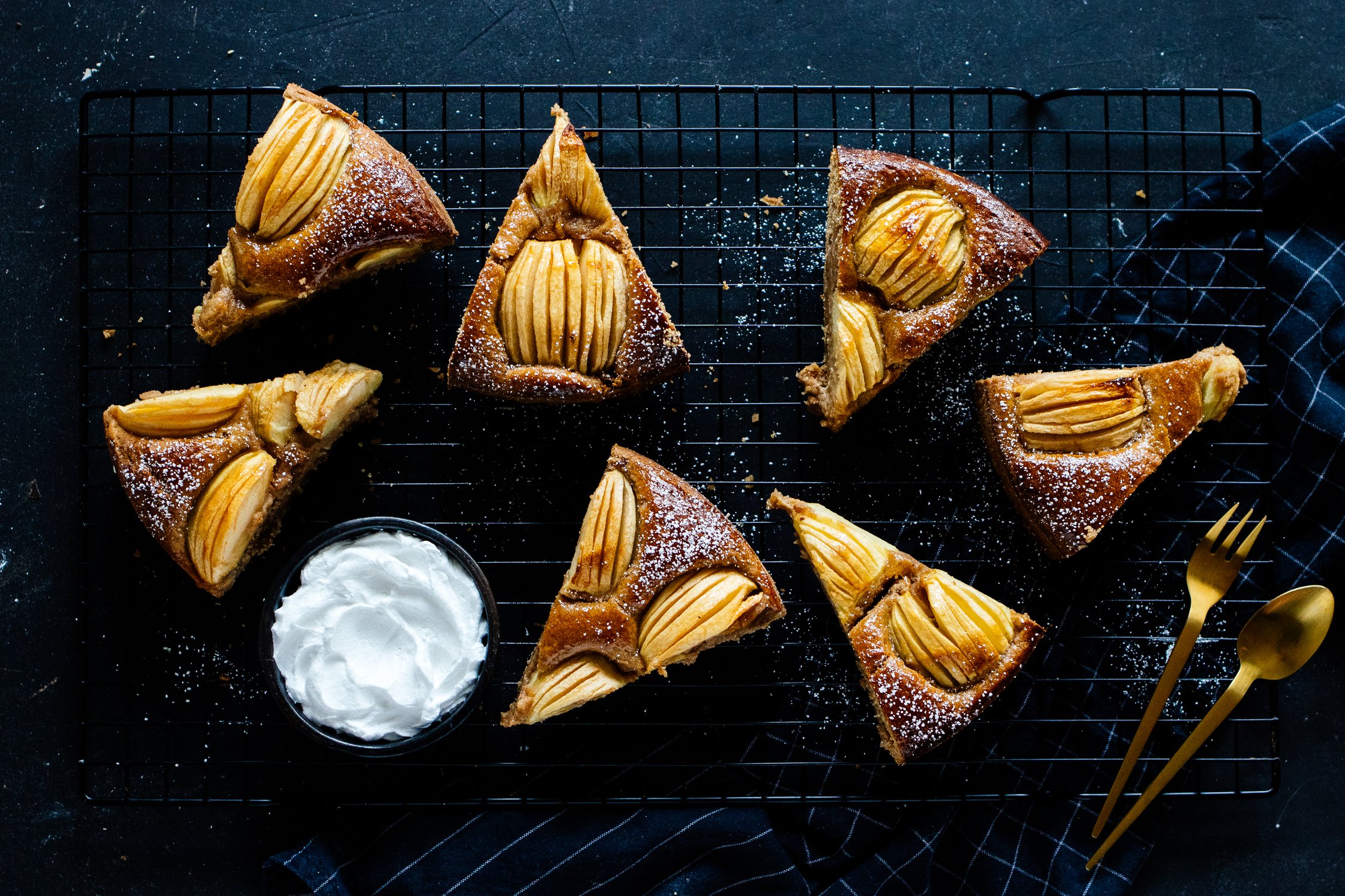 veganer versunkener Apfelkuchen