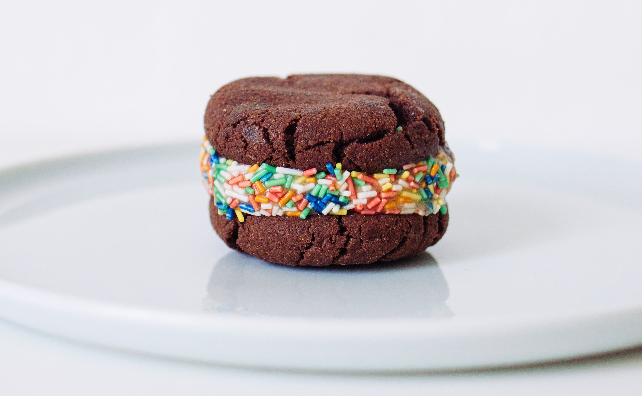 Vegan Nicecream Sandwiches on a light blue plate