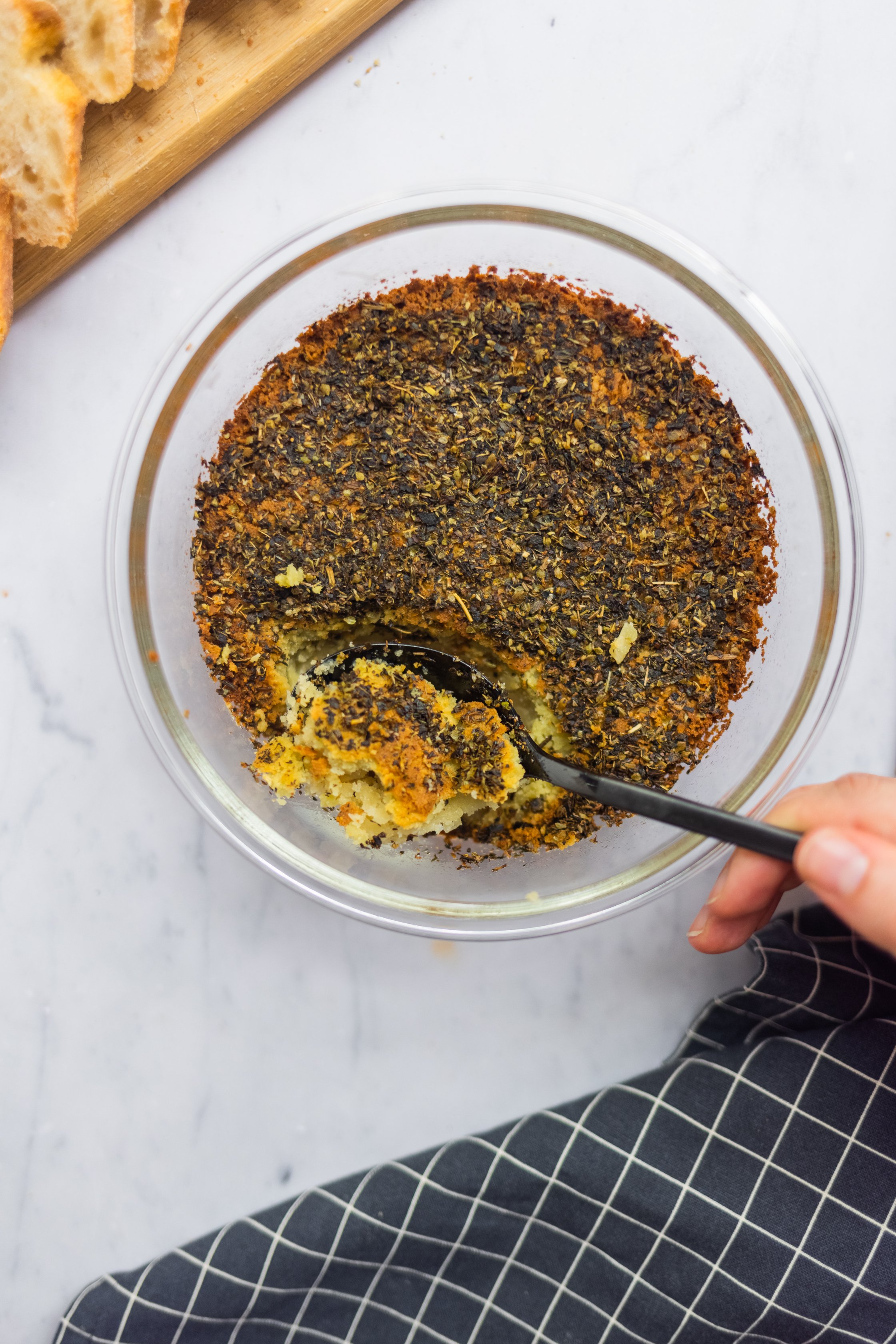 Vegan feta cheese from the oven