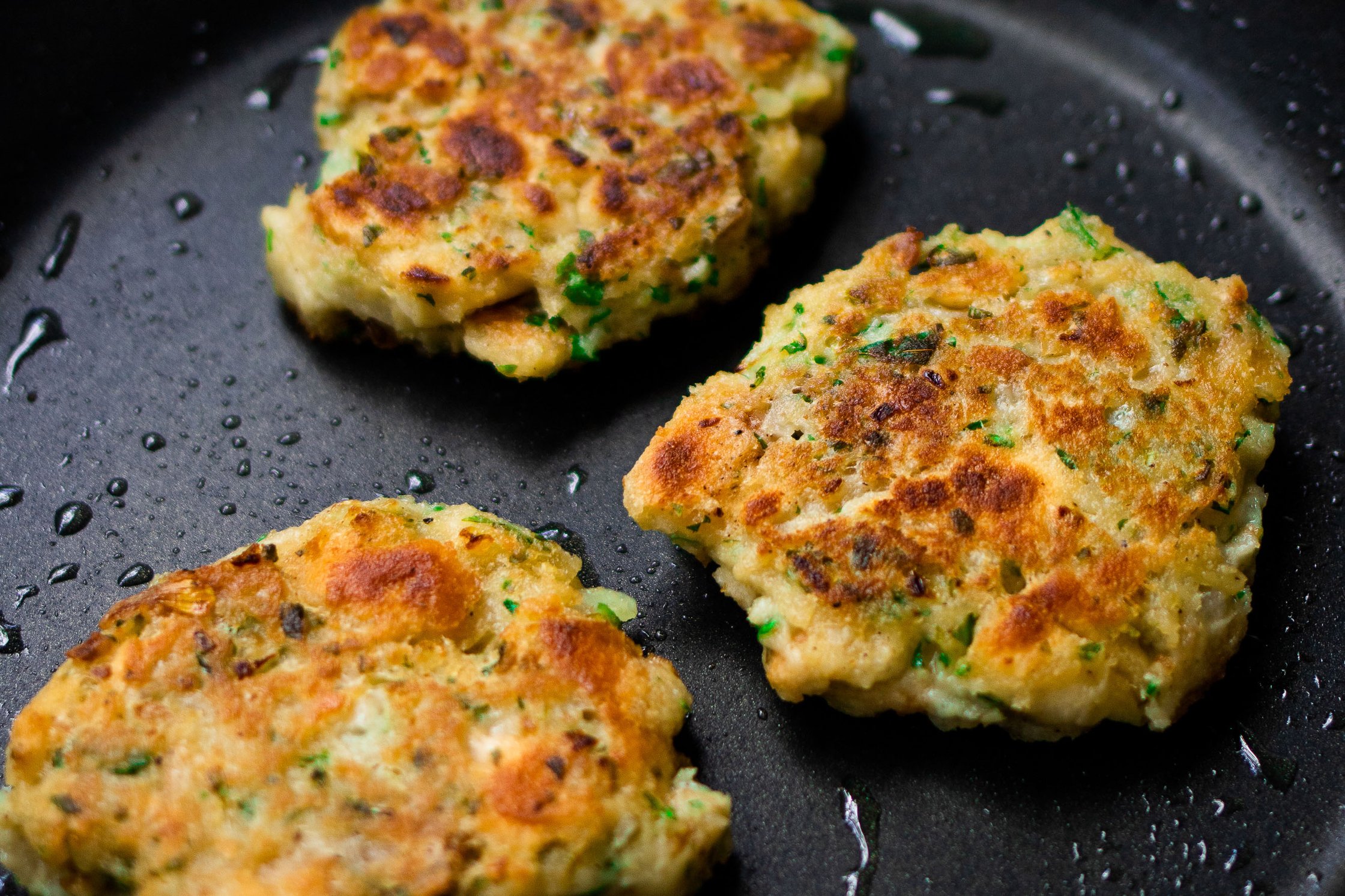 Simple vegan pan dumplings are fried in a pan until golden brown