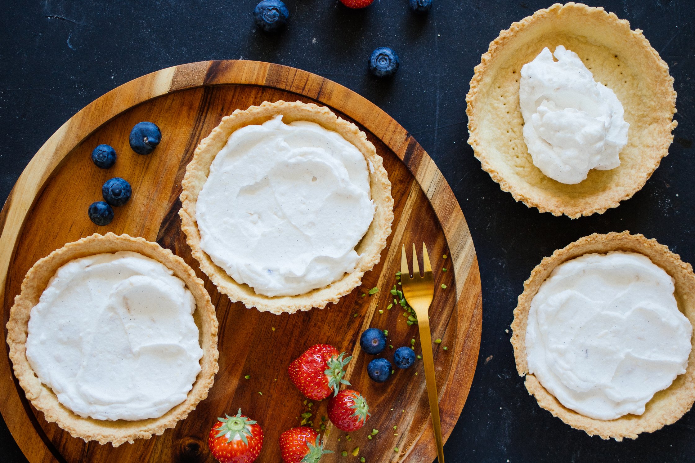 vegan tartelettes with whipped cream
