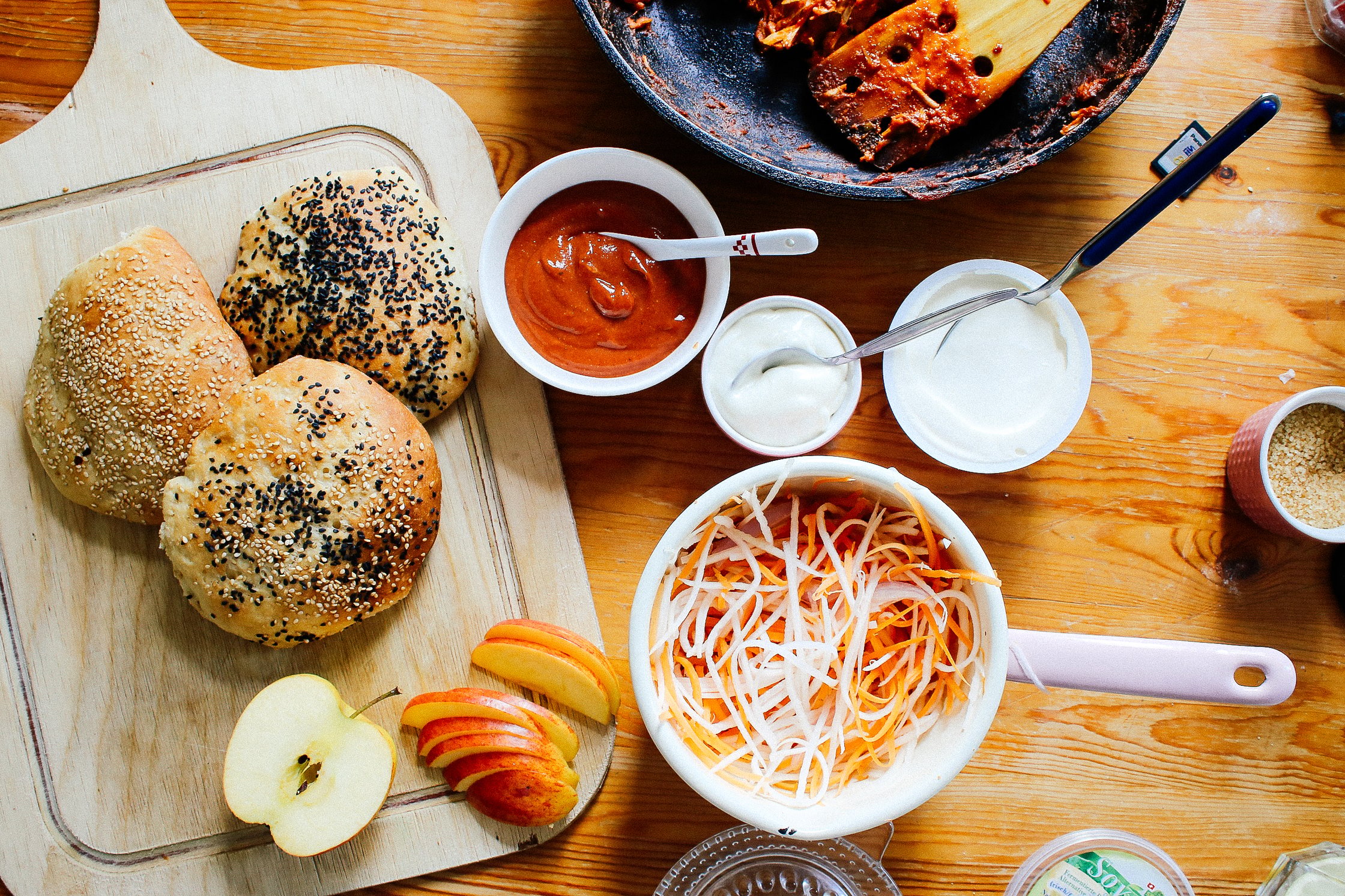 Burger Buns und Gemüse