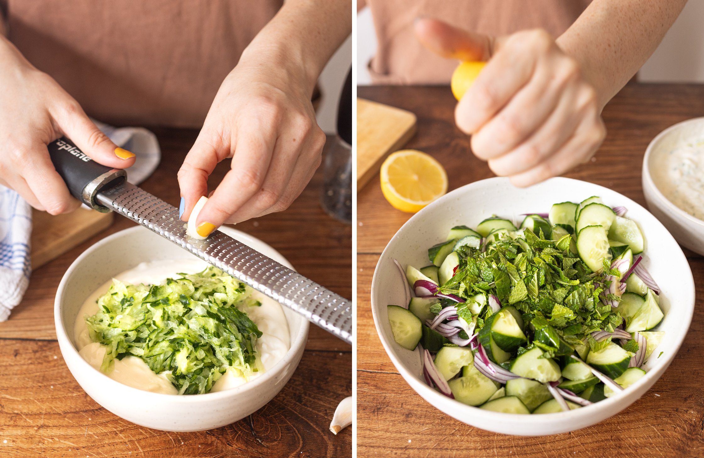 Zweigeteiltes Bild - Links: Eine Knoblauch wird in einen Tzatziki-Dip gerieben. Rechts: Zitronensaft wird in einen Gurkensala