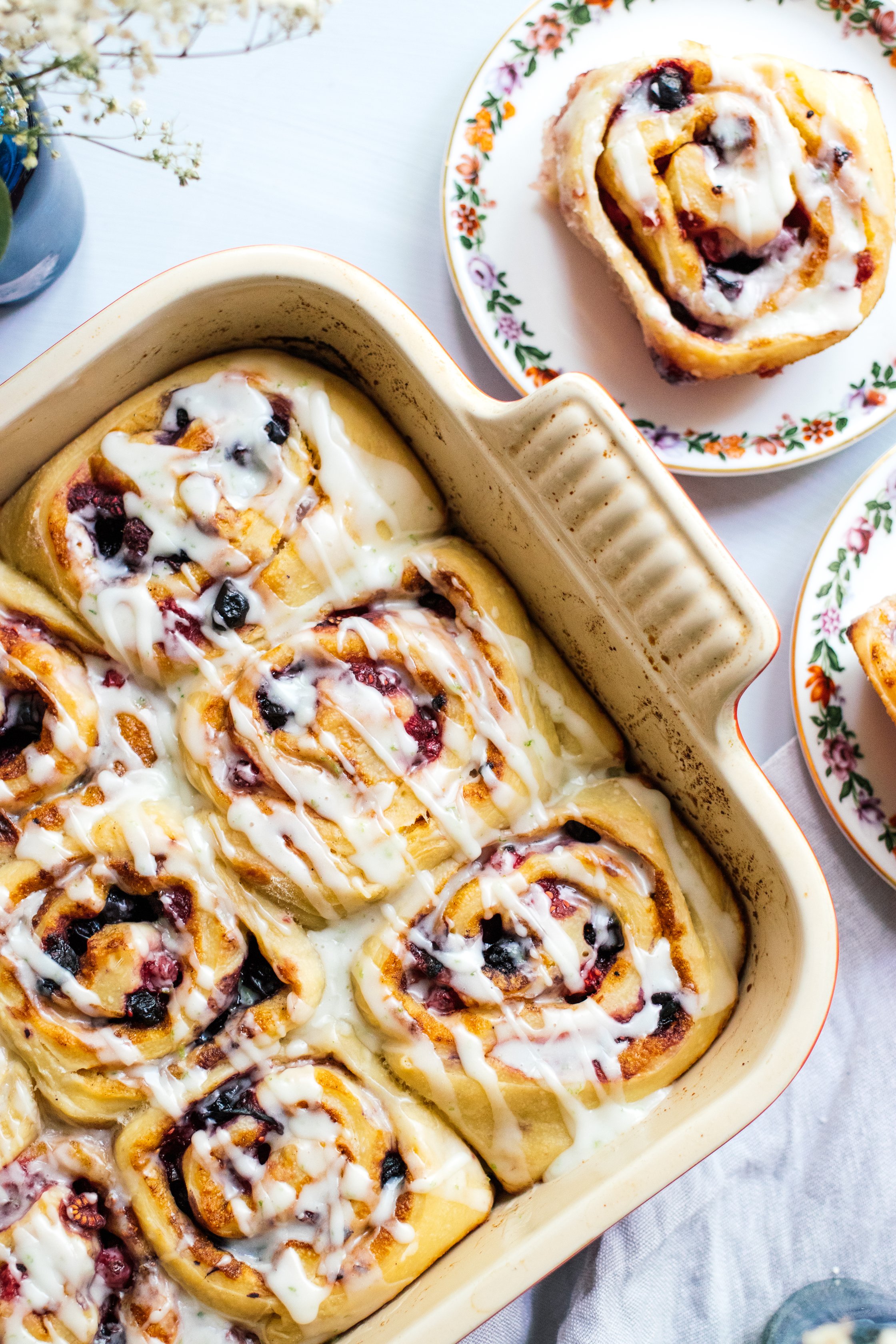 vegan berry rolls are ready to be eaten