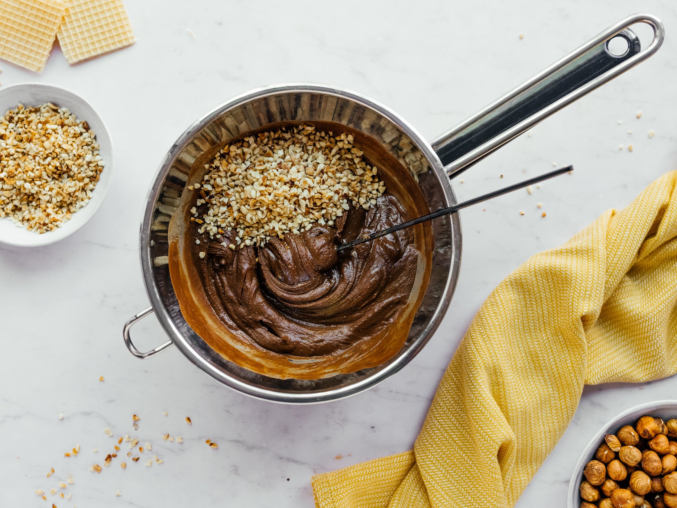 chocolate hazelnut cream with toasted hazelnuts