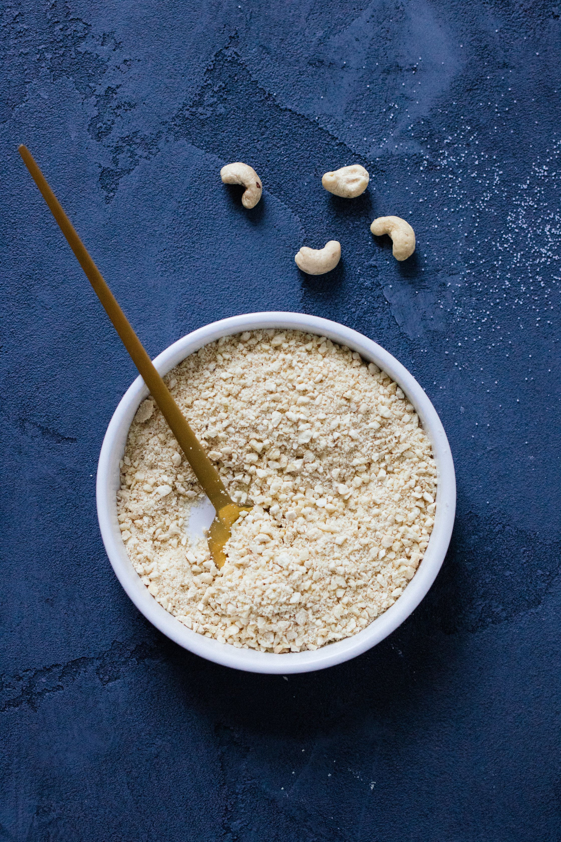 Parmesan in einem kleinen Schüsselchen
