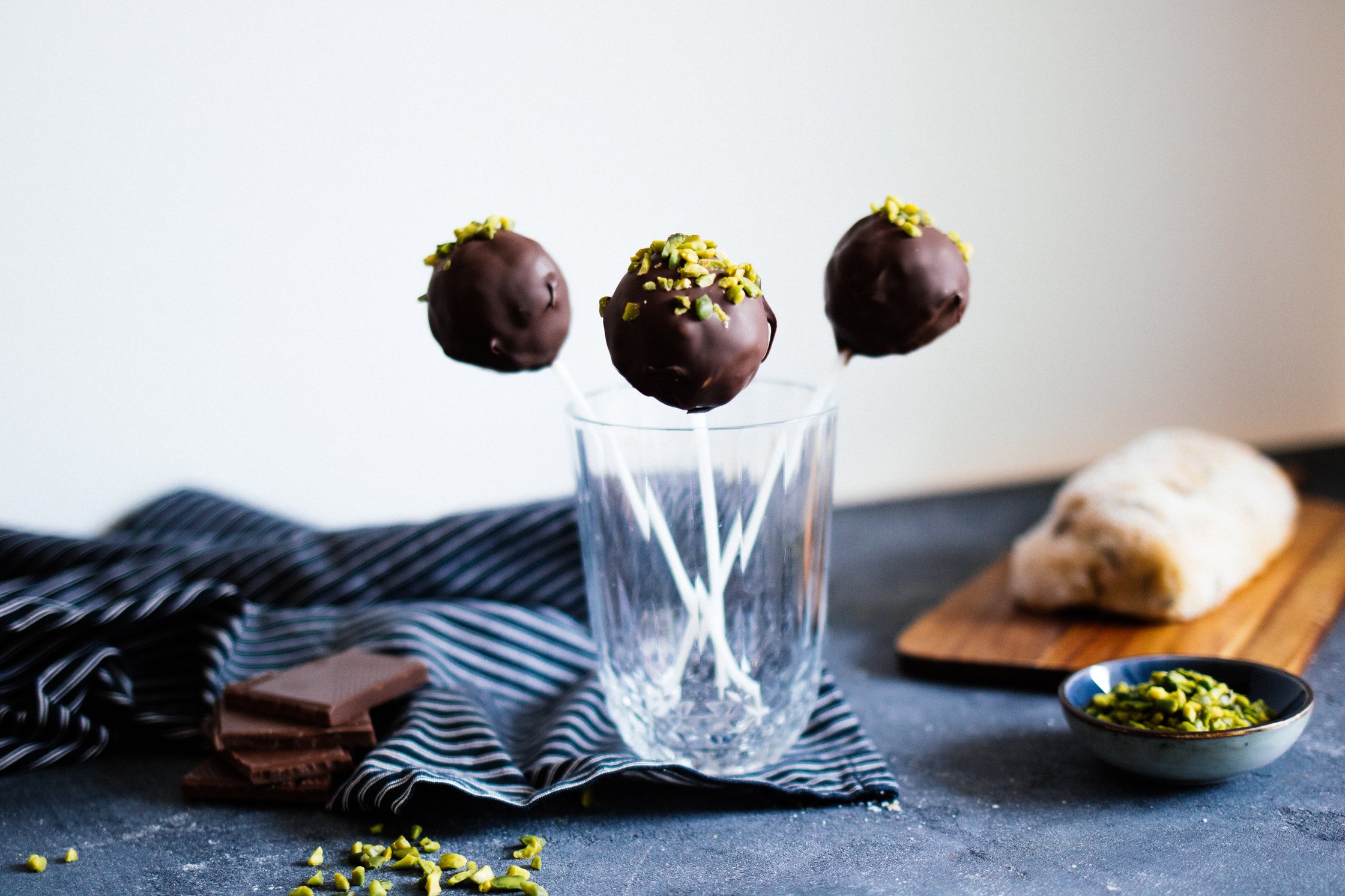 vegane Stollen Cake Pops in einem Glas