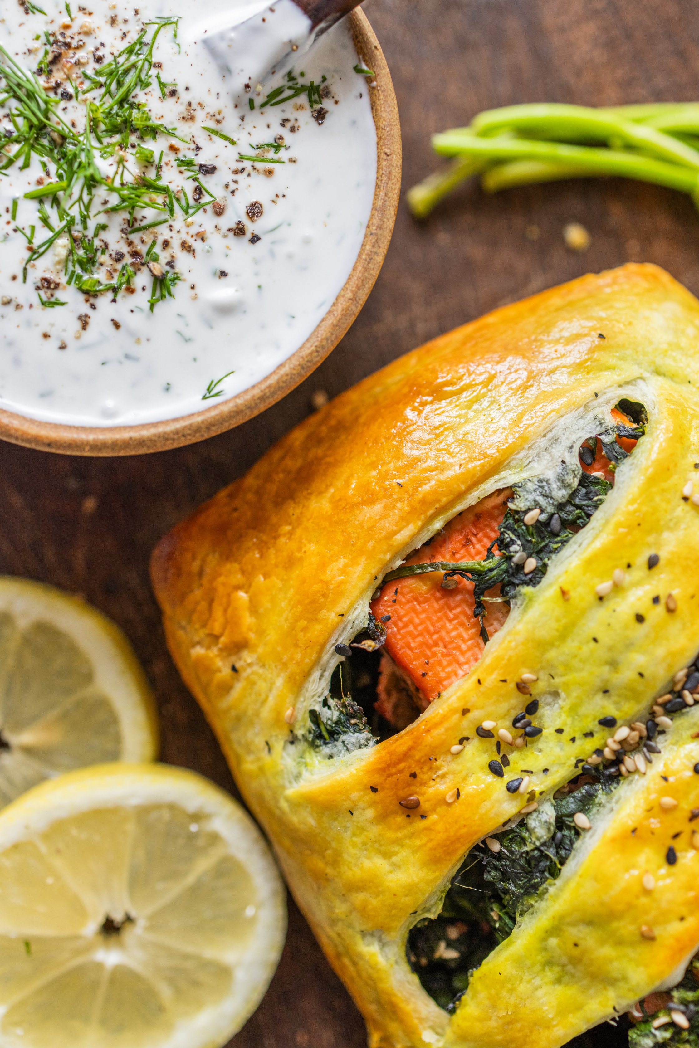 Here you can see the salmon roll and the dip.