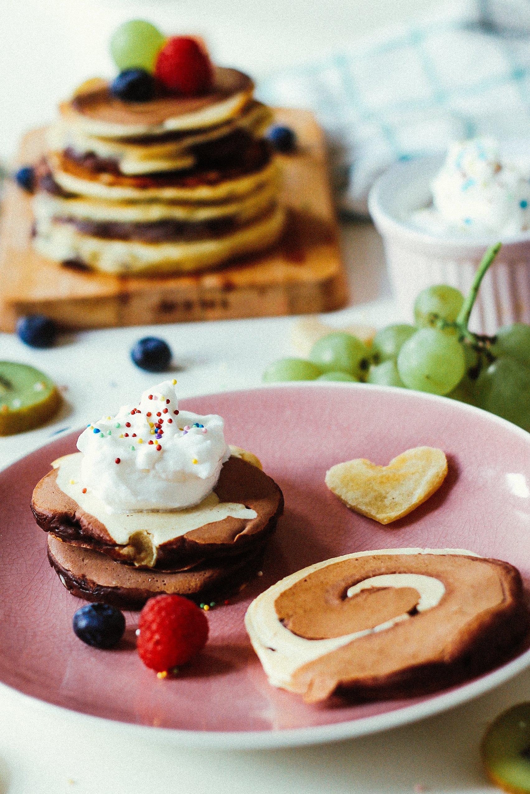 vegan magic pancakes on a pink plate
