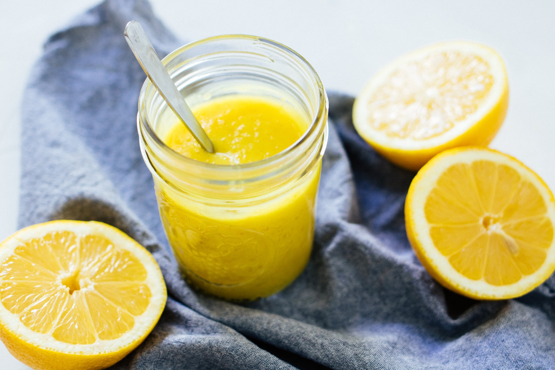 lemon curd angerichtet