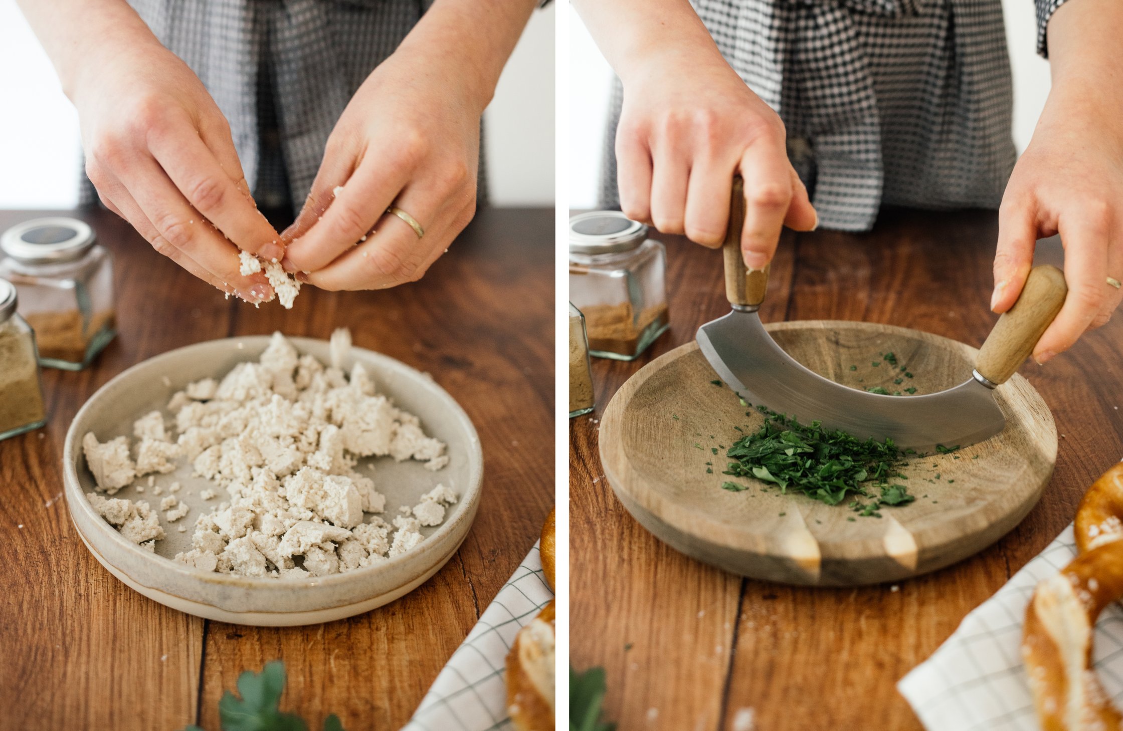 Tofu zerbröseln; Petersilie hacken
